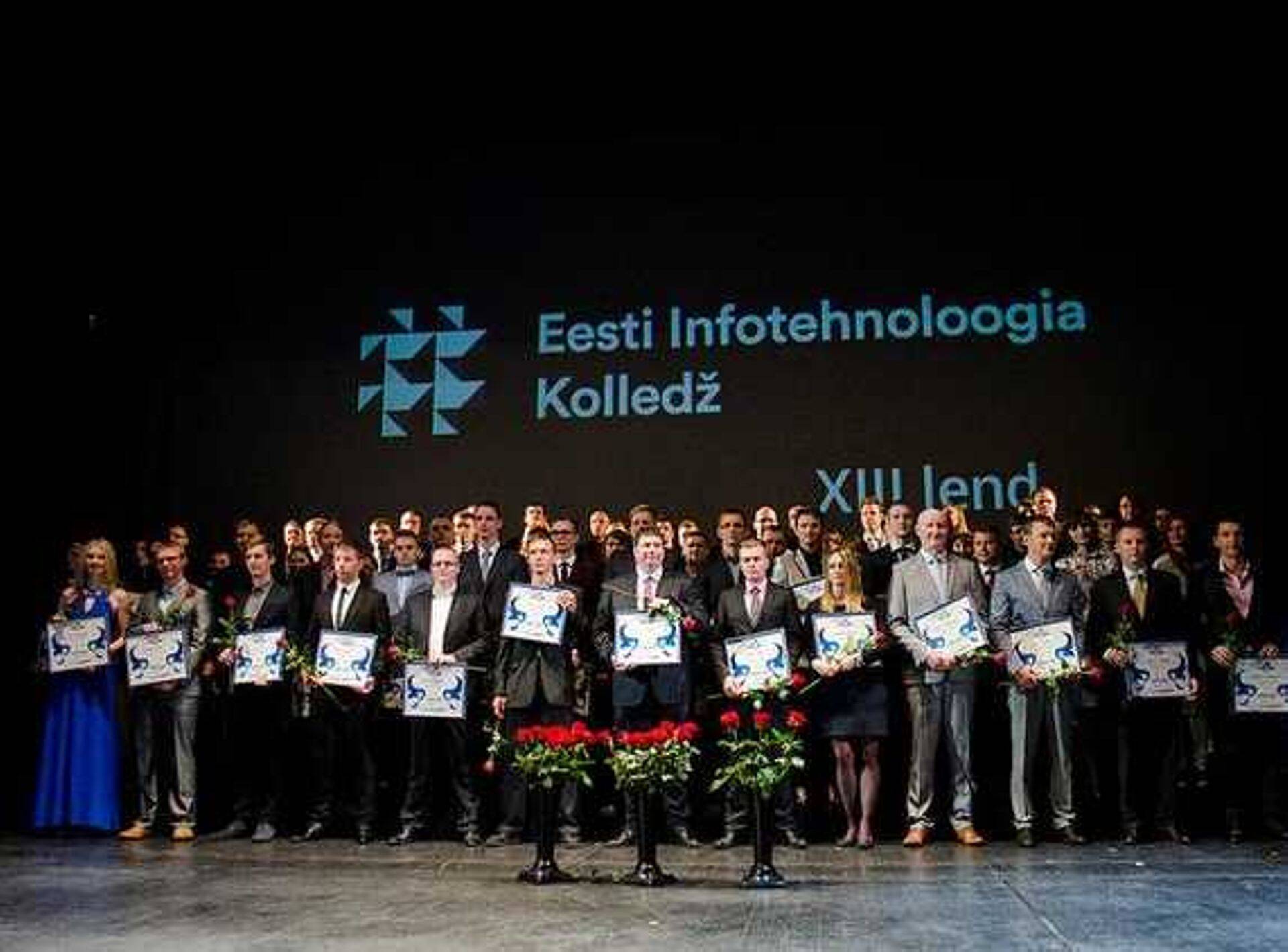 IT Kolledži XIII lennu lõpuüritus juunis 2015.