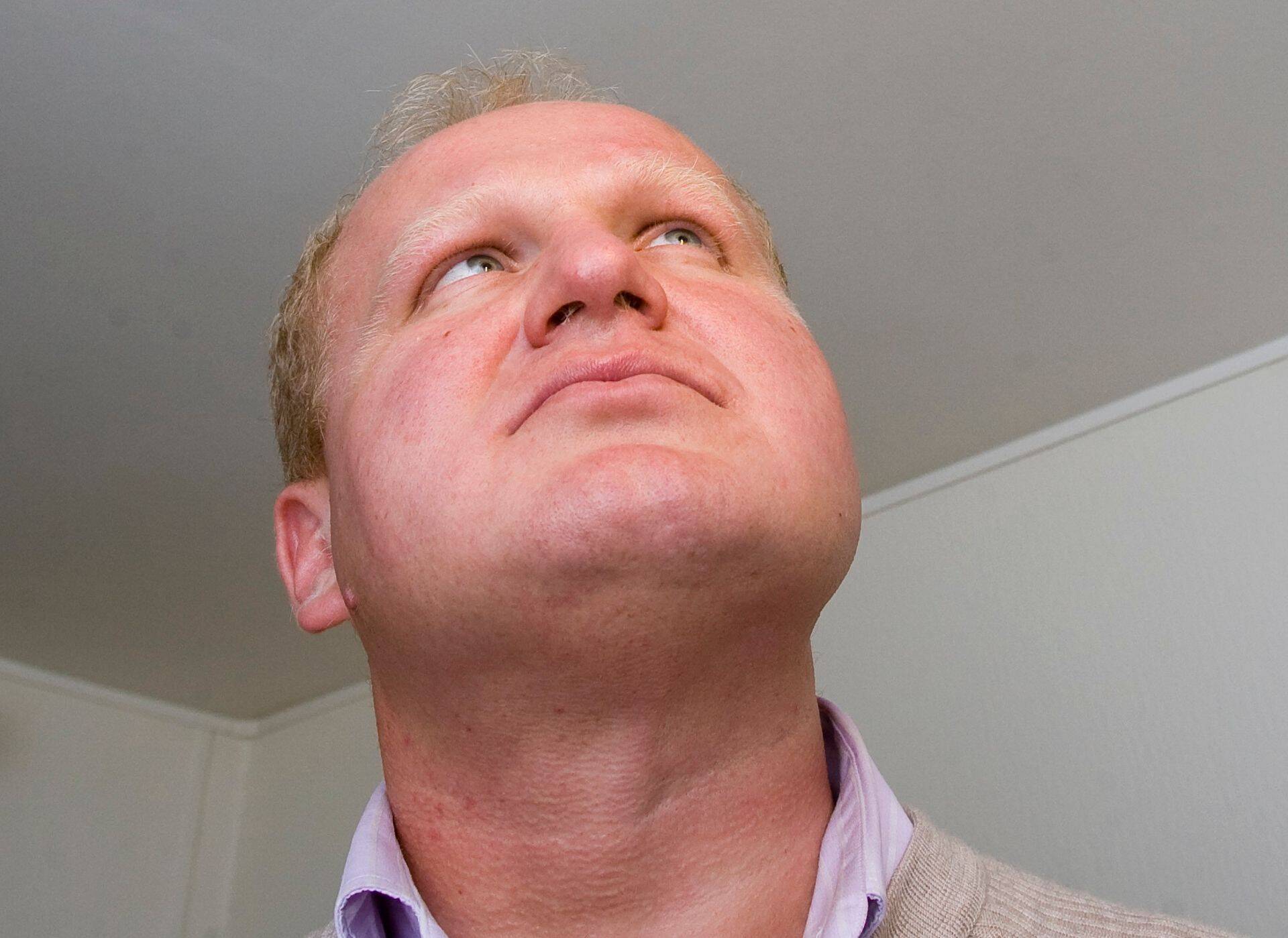 Riiulifirmade looja Hardi Reiter juhtis firmat, mille kaudu Tabunou Eestis äri ajas.