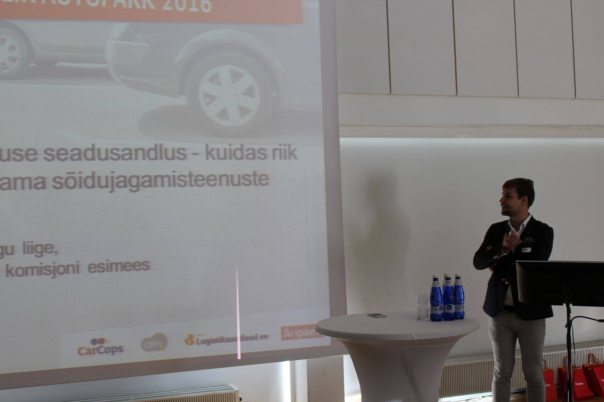 Riigikogu Euroopa Liidu asjade komisjoni esimees Kalle Palling konverentsil Säästlik Autopark.