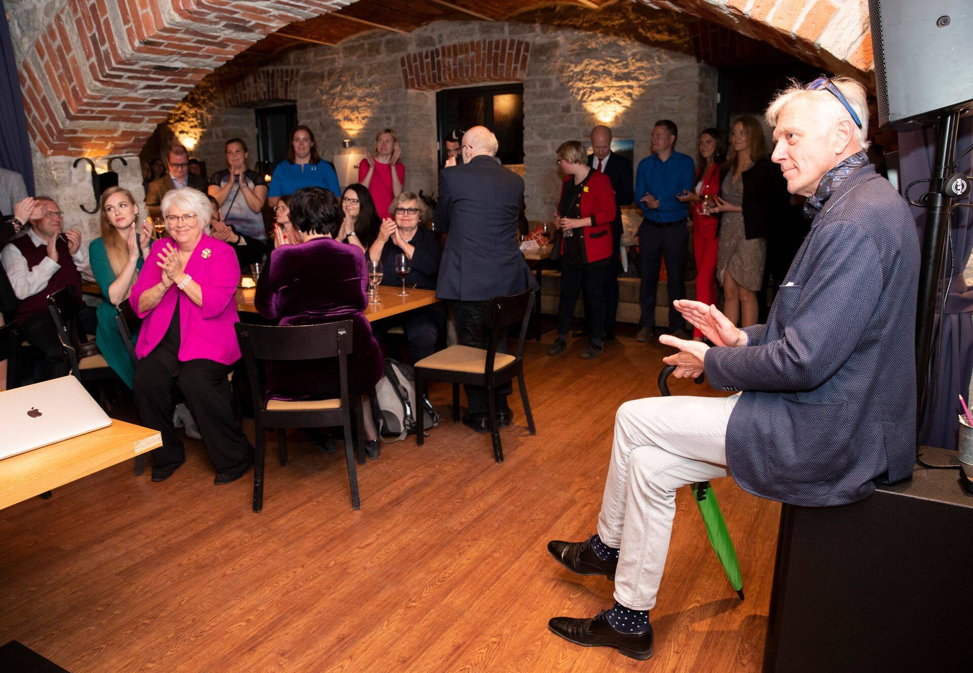 Indrek Tarand sotside peol euroopa parlamendi valimisõhtul.