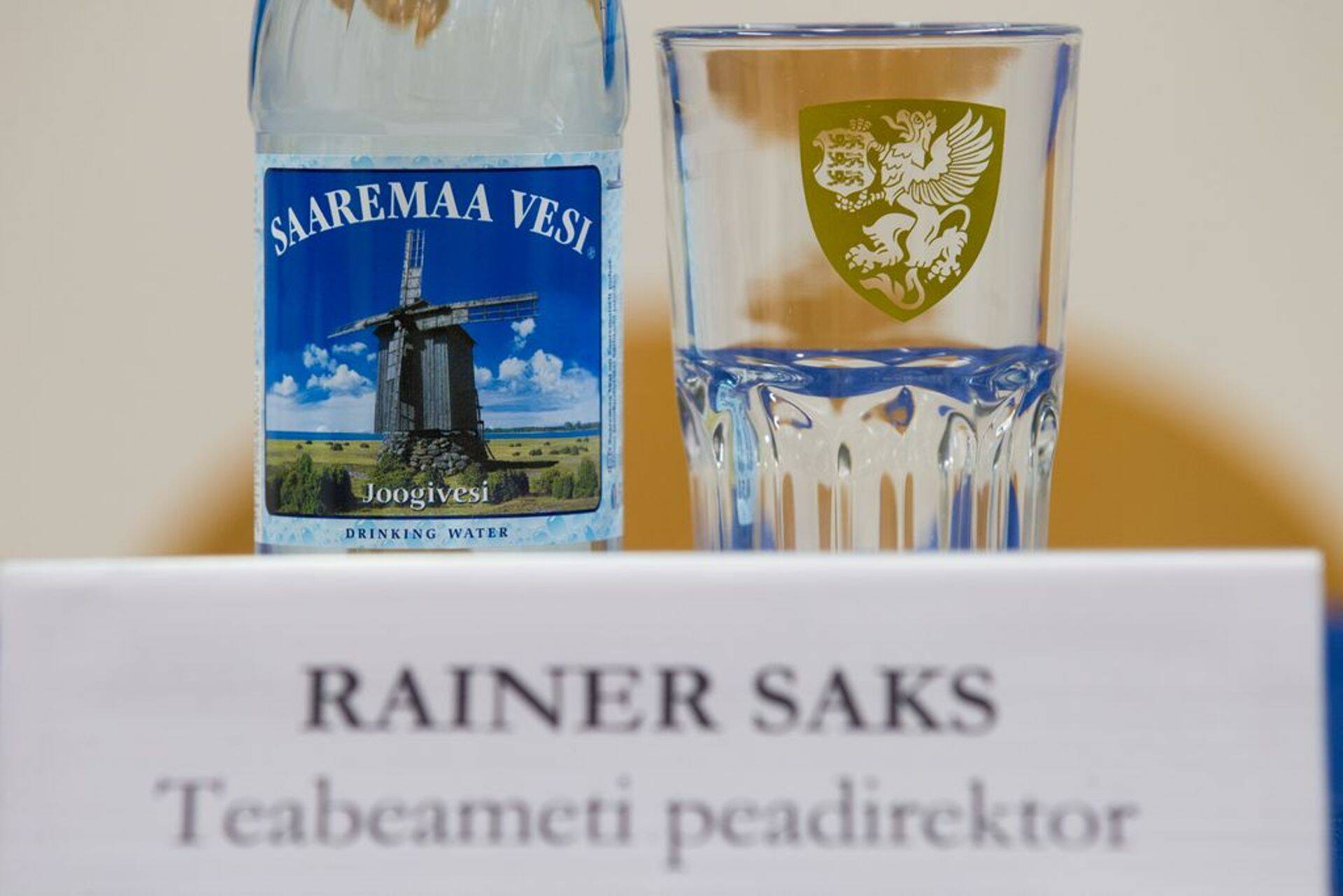 Teabeameti pressikonverents mais, kus teatati viie endise töötajaga seotud kahtlustest.
