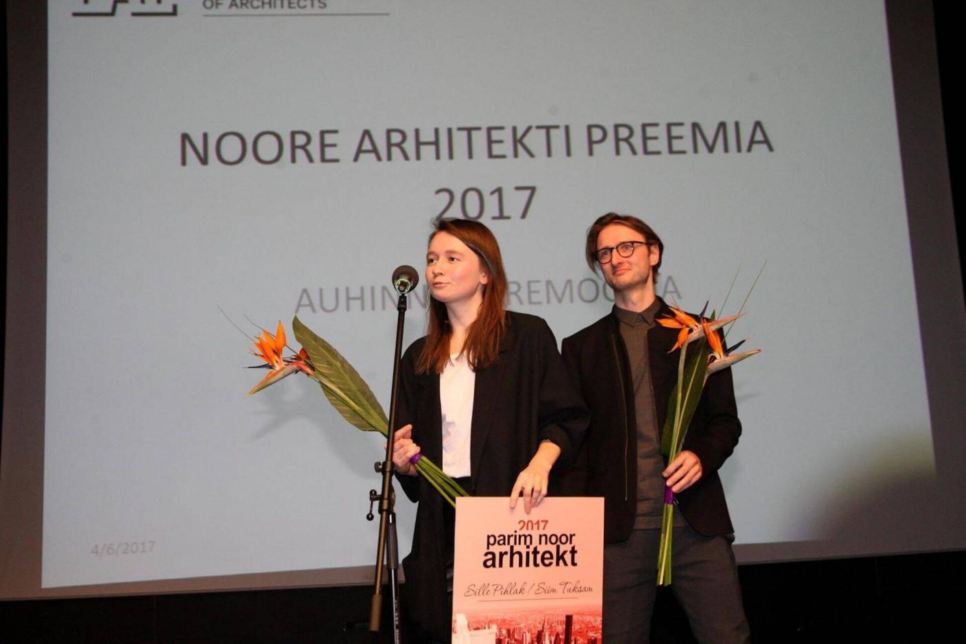 2017. aastal pälvisid Noore Arhitekti preemia Sille Pihlak ja Siim Tuksam.