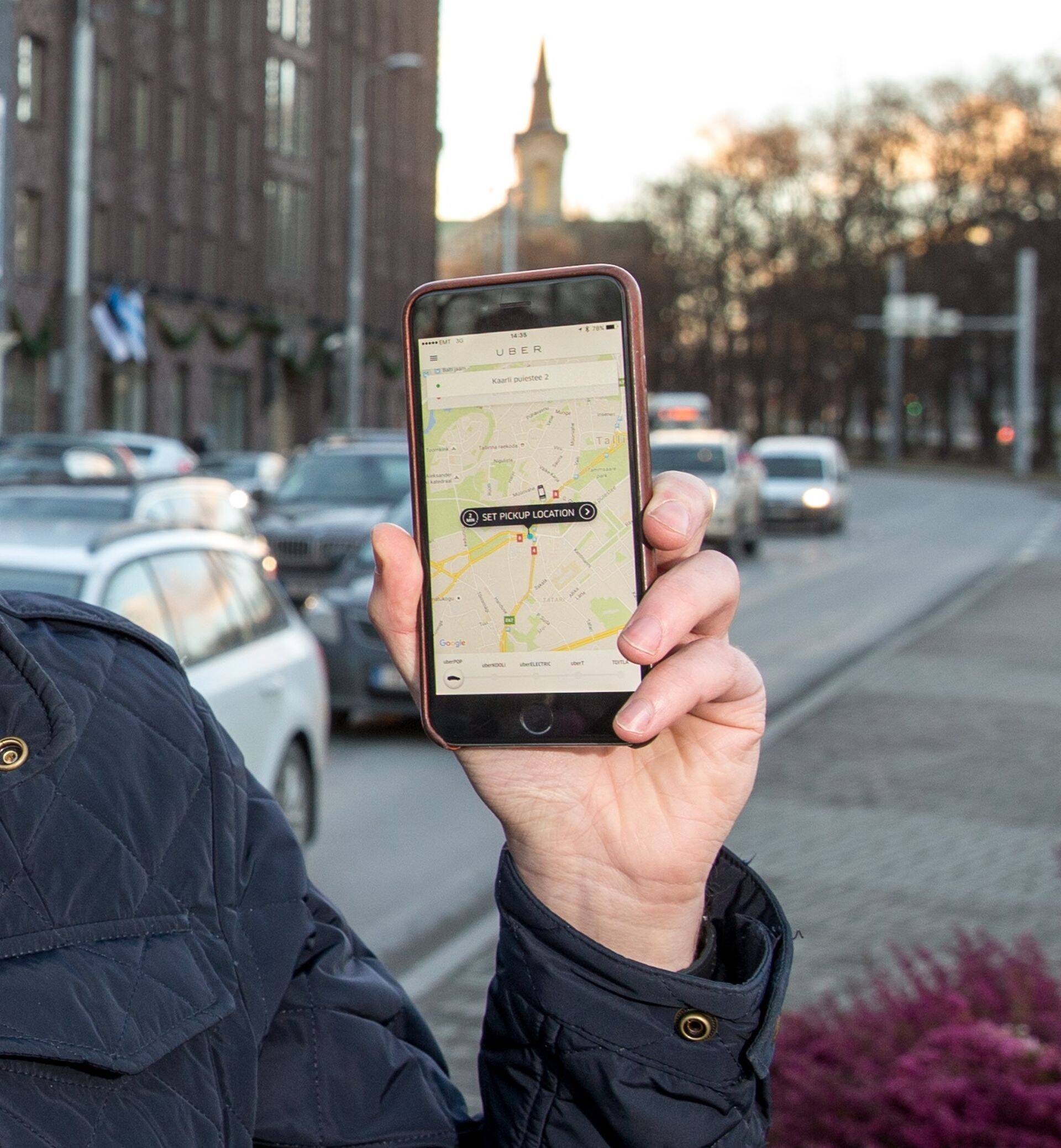 Uberi äpi konkurendid tugevdavad survet.