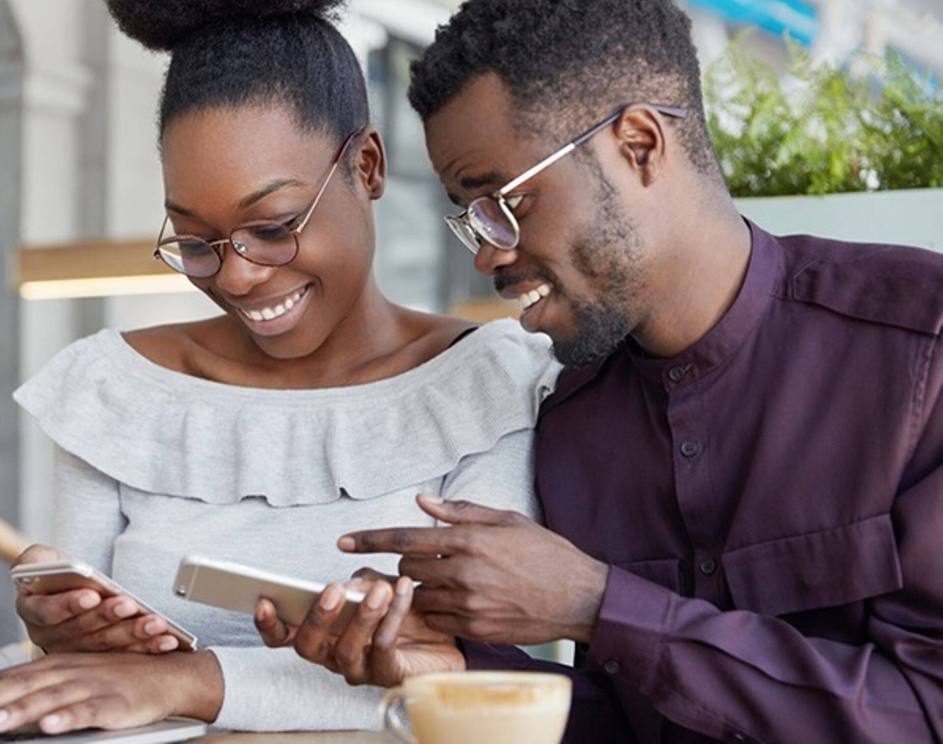 PayQin aitab Aafrikas mobiili abil raha üle kanda, vastu võtta ja kasutada.