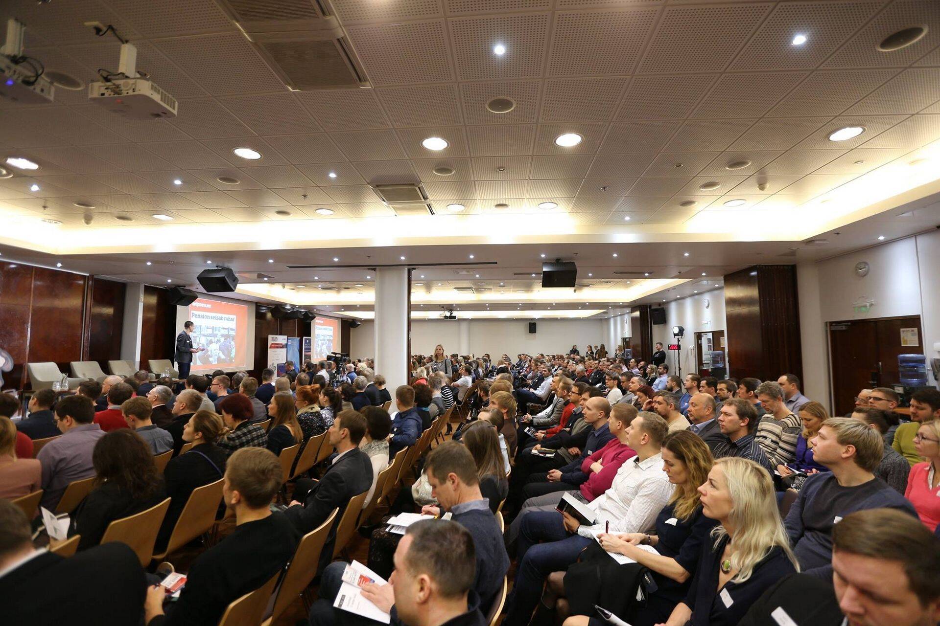 Jaanuaris toimus esimene Investor Toomase konverents "Kuidas investeerida 2017. aastal?", kuhu tuli kohale sadu investeerimishuvilisi.