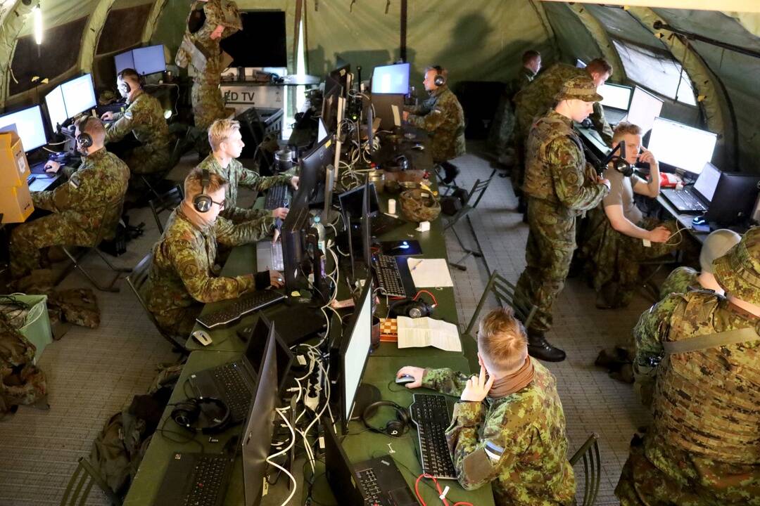 Kaitseväe teabehaldusjuht Meelis Morell: „Kaitseväe jaoks on digikoristus väga oluline, sest me ei saa oma igapäevatöös ja eelkõige otsustusprotsessides lubada halvakvaliteedilist või raskesti leitavat informatsiooni, eriti kriisiolukordades.“