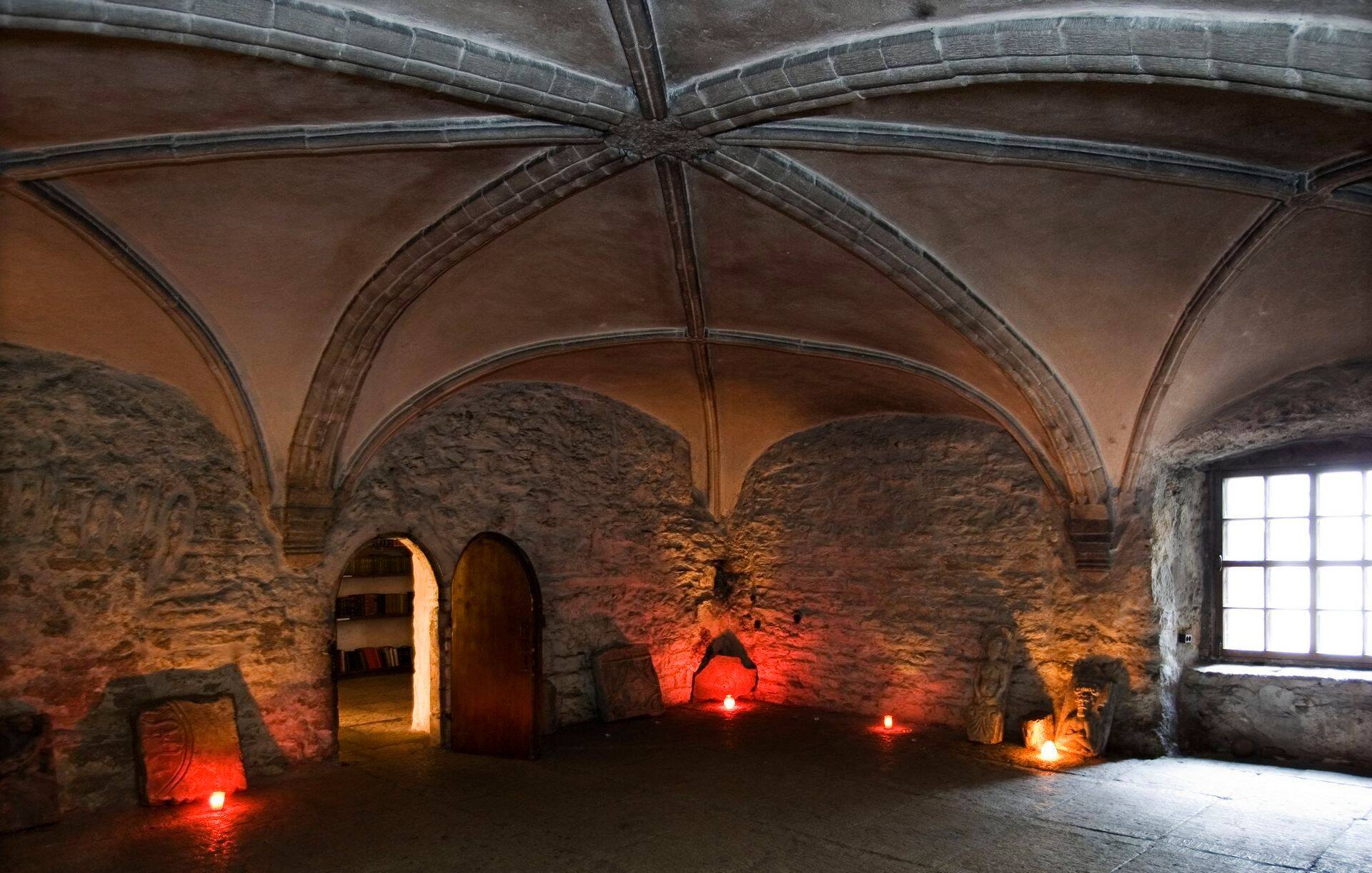 Dominiiklaste kloostri restaureerimist alustati 1950ndatel, kuid tööd kestavad siiamaani.