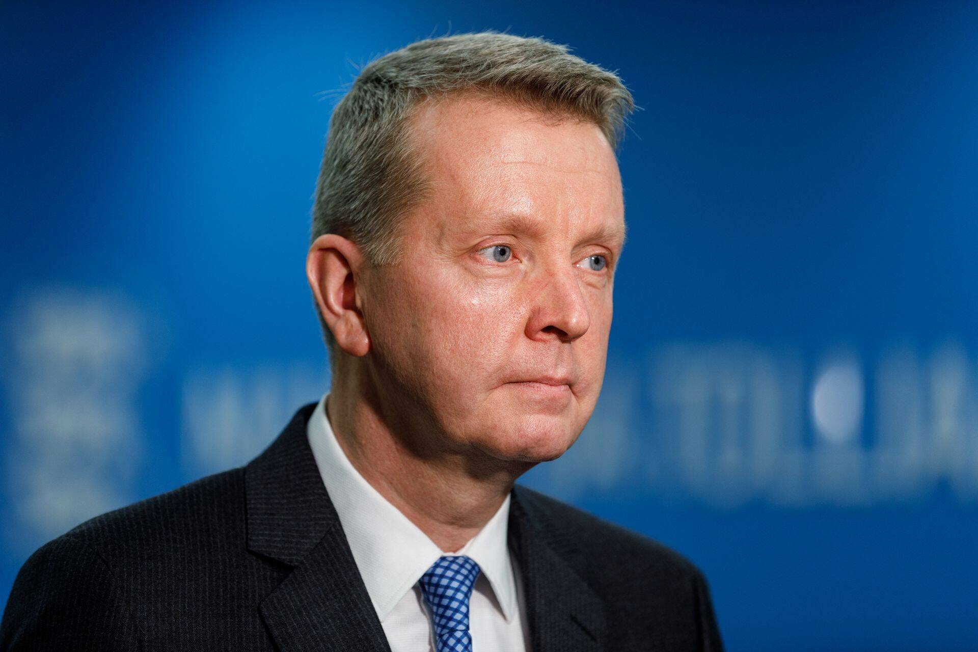 "Põhjus, miks pangad meie inimesi on palganud, on inimeste taust," ütles maksuameti juht Valdur Laid.