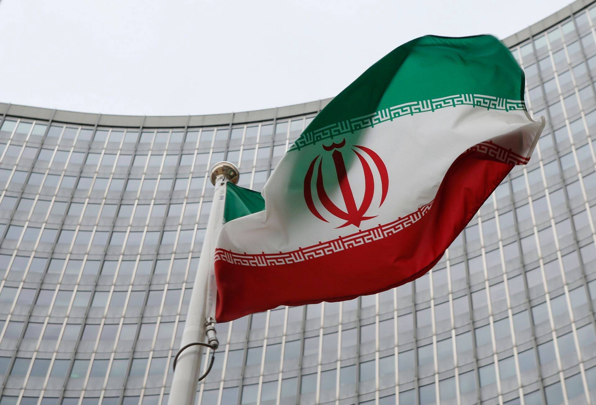 Iraani lipp IAEA peakorteri ees Viinis