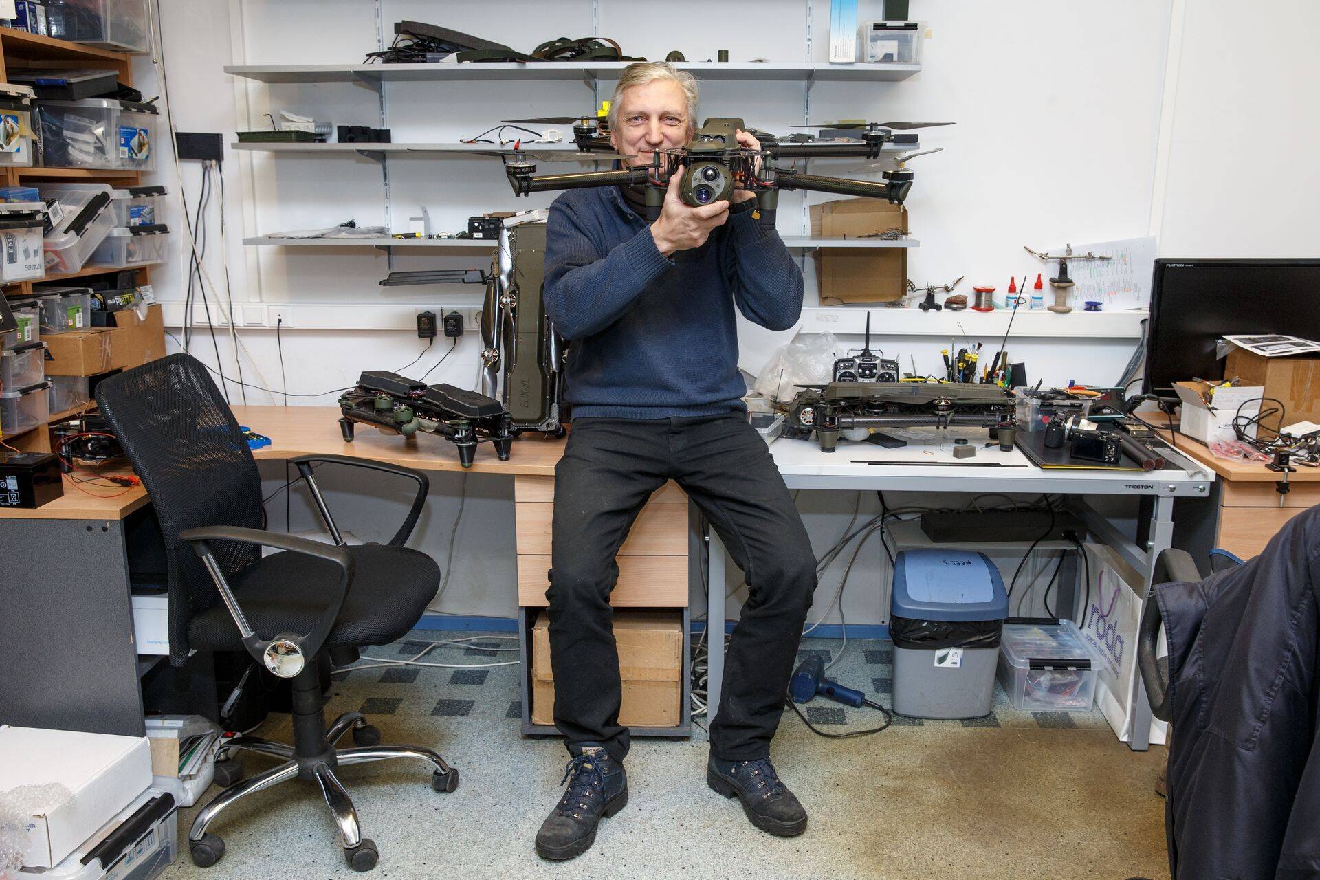 Eli Airborne Solutionsi tegevjuht Tõnu Vaher ütles, et üks kuumemaid teemasid on praegu droonide püüdmine, sest pahade mõtetega inimene võib drooniga palju halba teha.