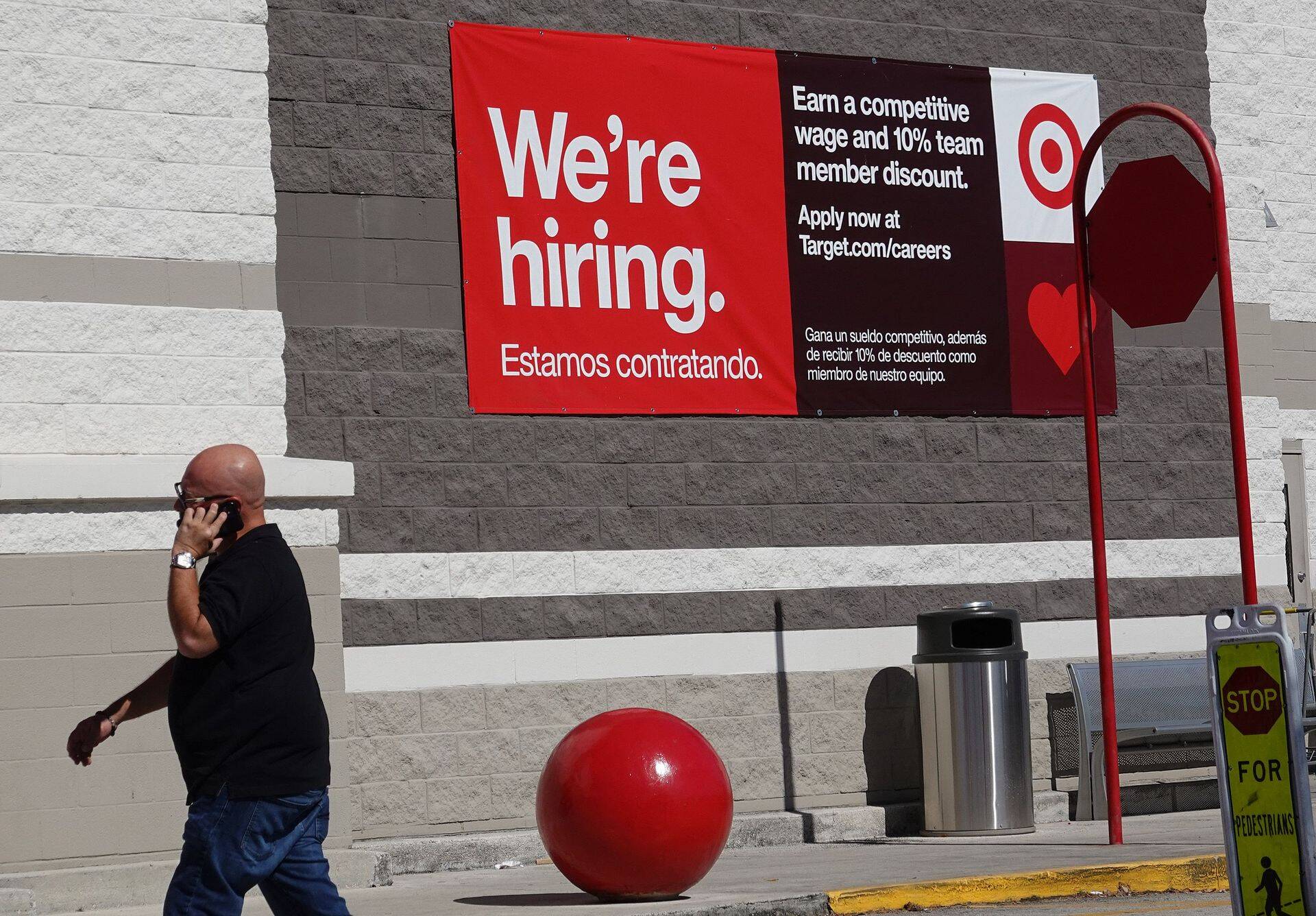 Target meelitamas uusi töötajaid.