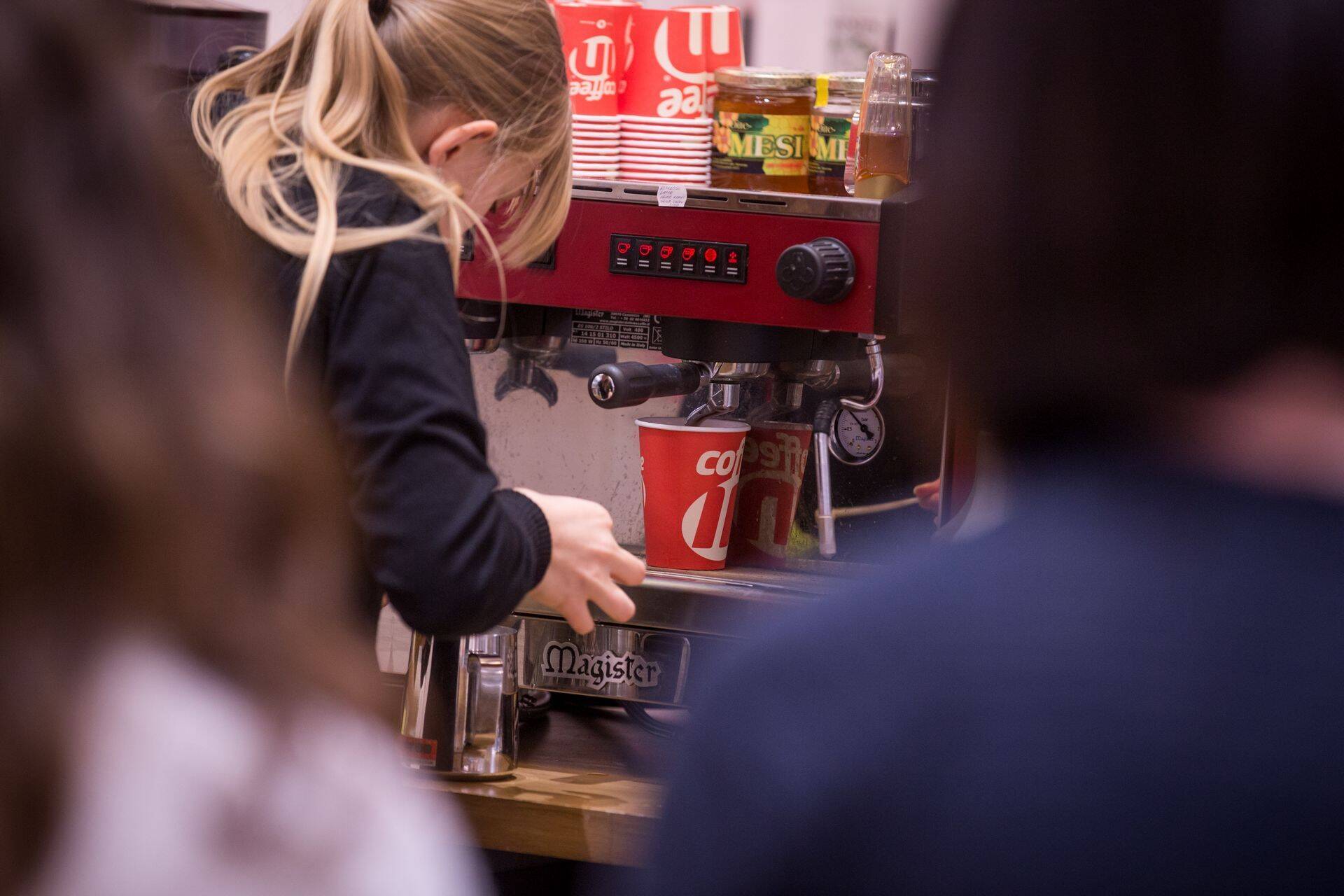Kuigi Coffee Ini personalijuhi sõnul hoiavad nad oma töötajaid, tuleb seal ikka töövaidlusi ette.