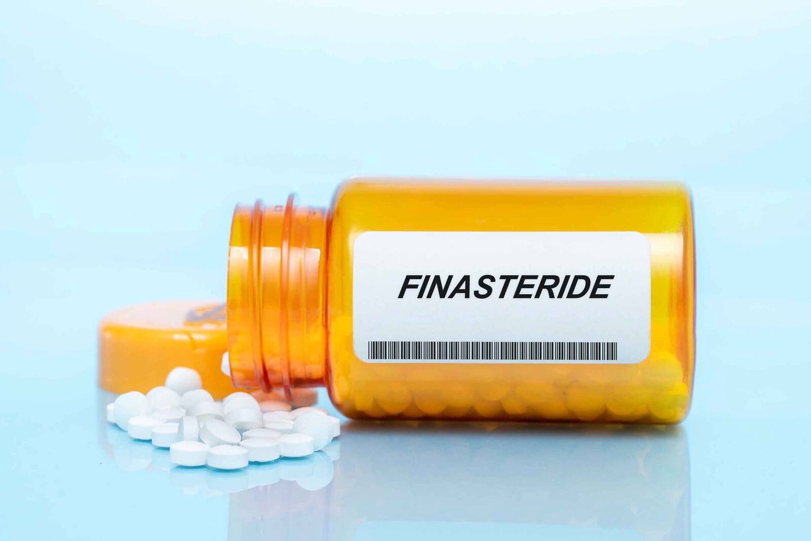 Euroopa ravimiameti riskihindamise komitee (PRAC) hindas finasteriidi ja dutasteriidi kasutamisega seotud psüühikahäirete riske ning järeldas, et nende ravimite kasutamine võib olla seotud psüühikahäirete, sealhulgas enesetapumõtetega.