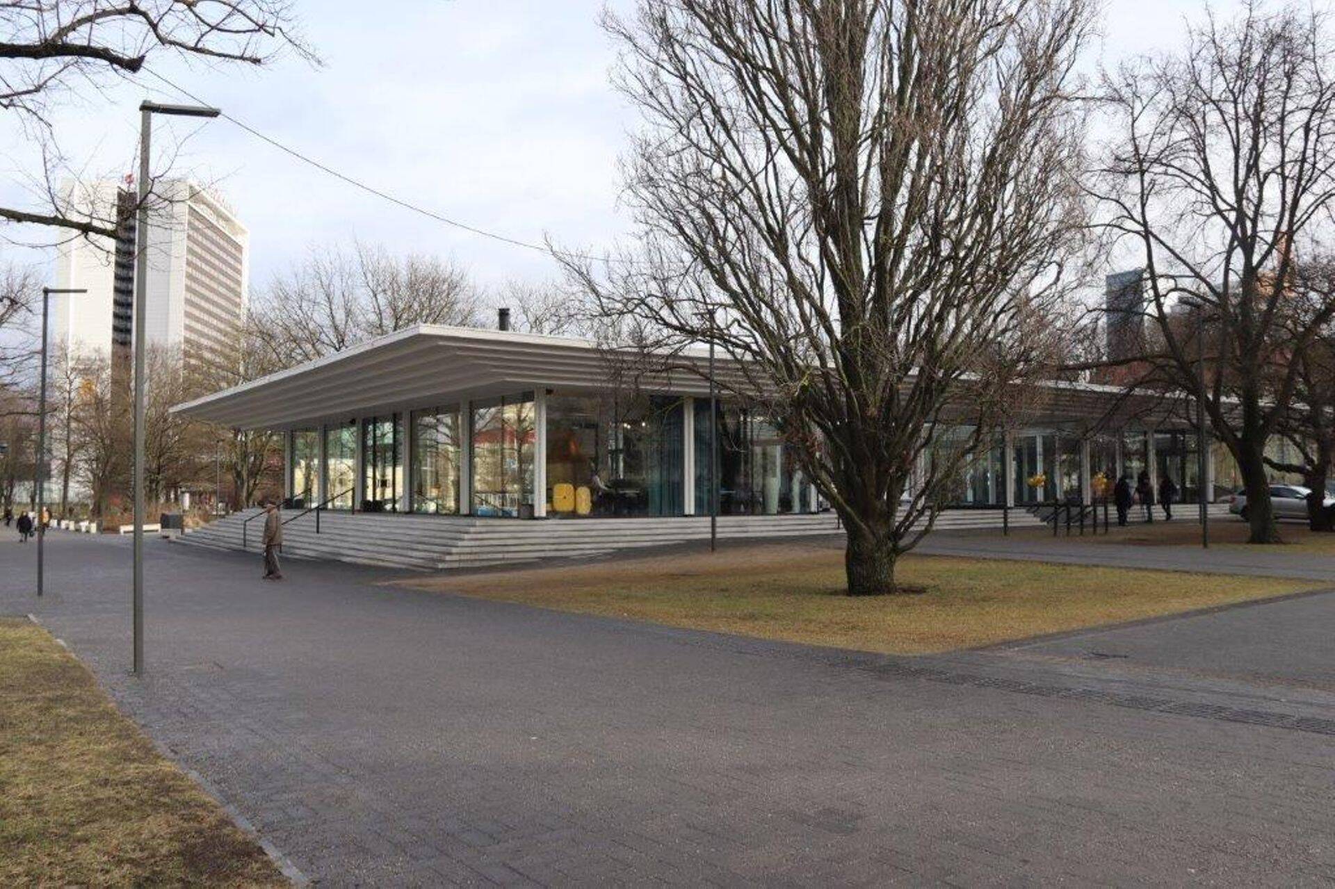 Tammsaare pargi paviljon-kohvik sai valmis