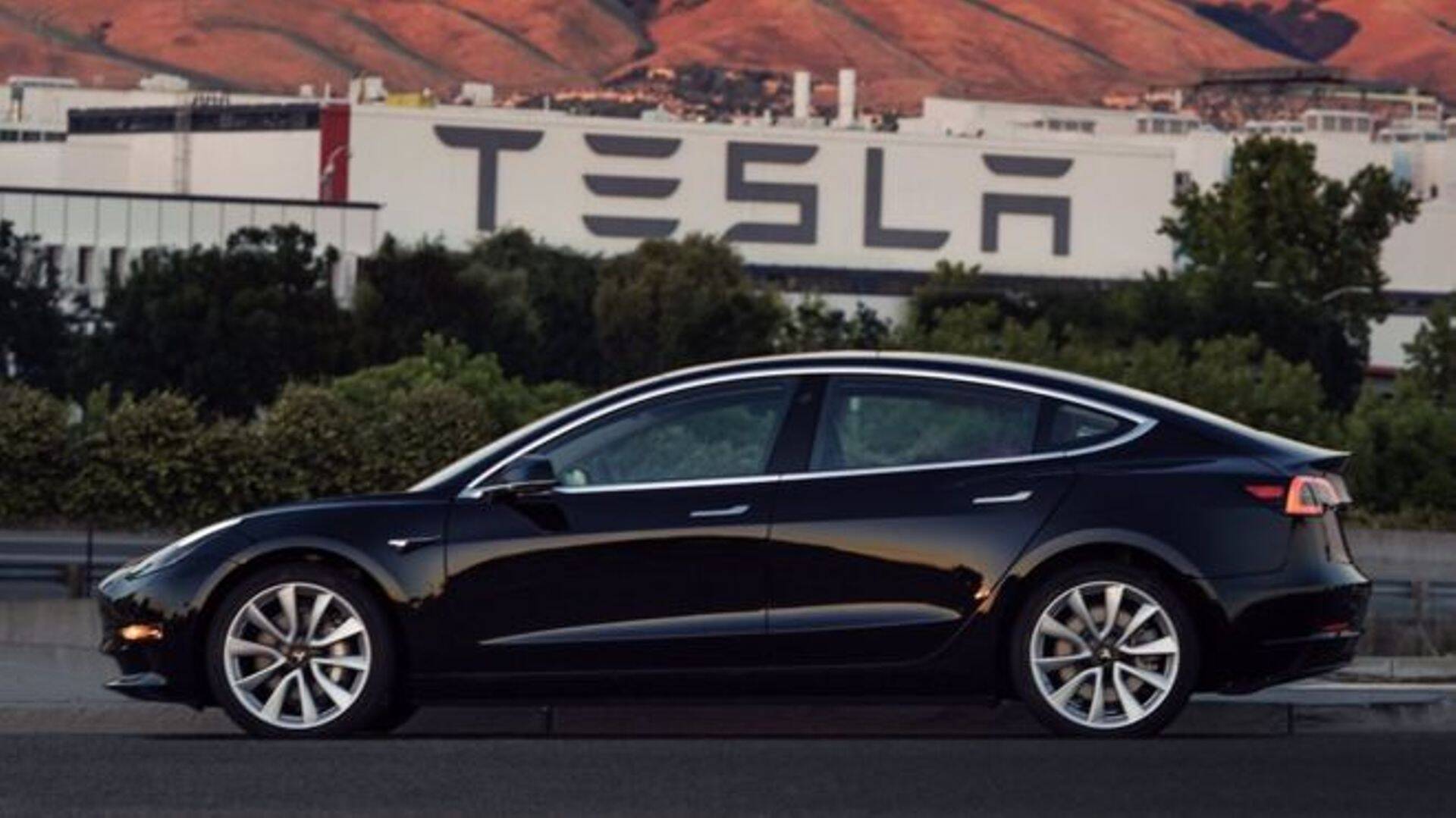 Базовая версия Tesla Model 3 будет стоить 35 тысяч долларов