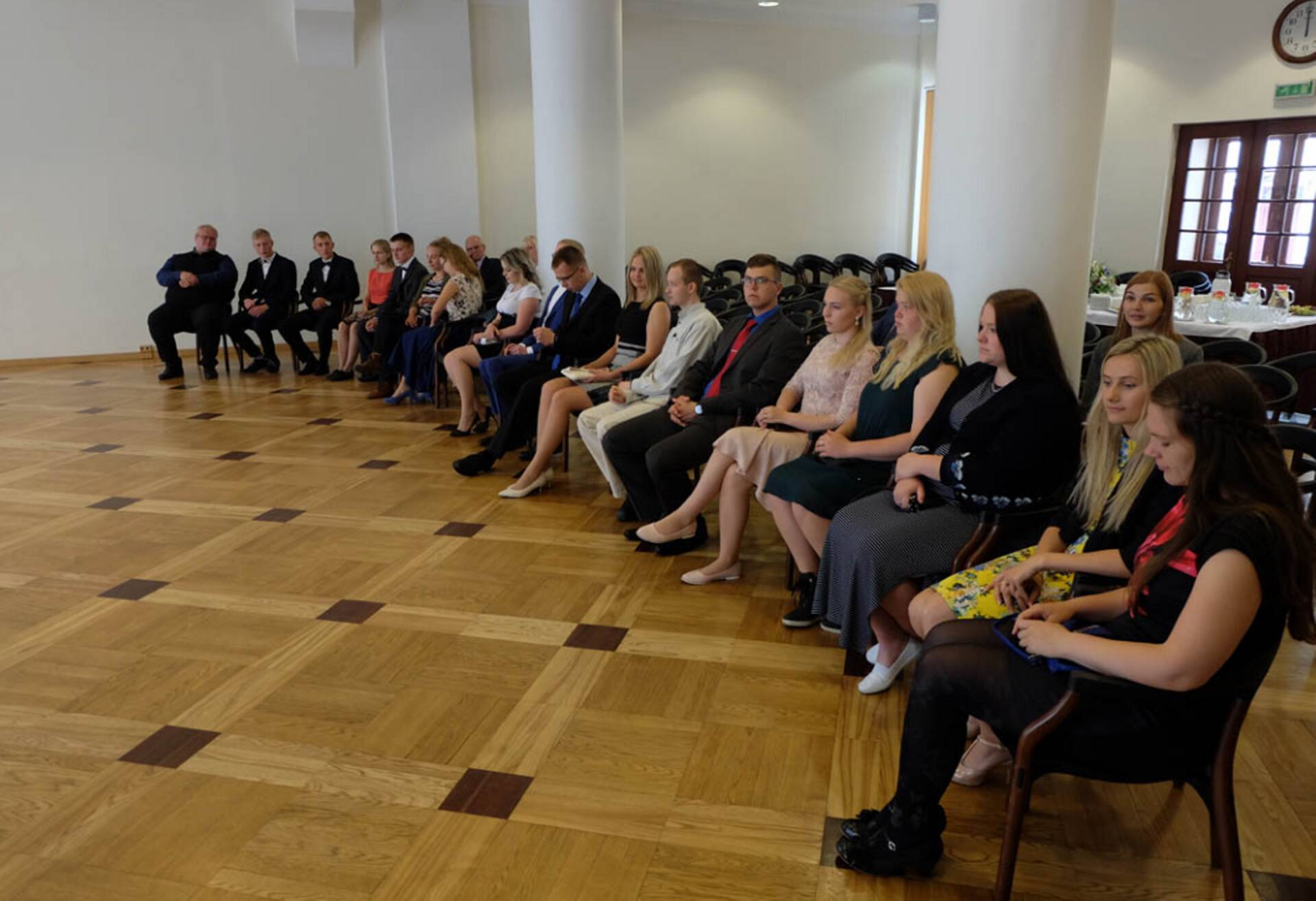 Maaeluminister tunnustas parimaid maamajanduslike erialade lõpetajaid
