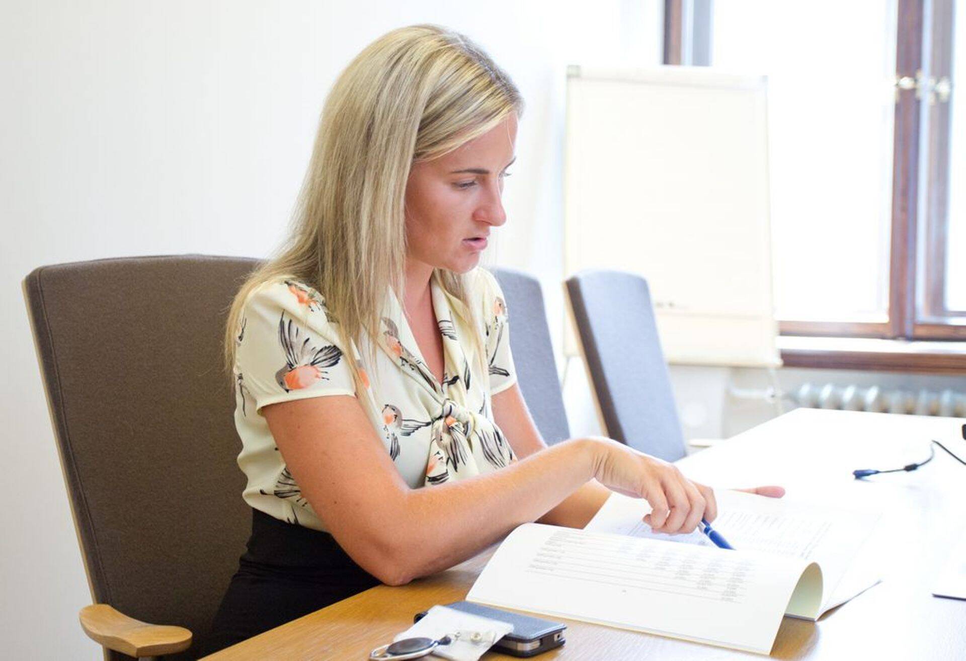 Eesti Panga ökonomisti Liina Malga sõnul on naiste väiksem palgaootus seotud üleüldise palgalõhega tööturul.