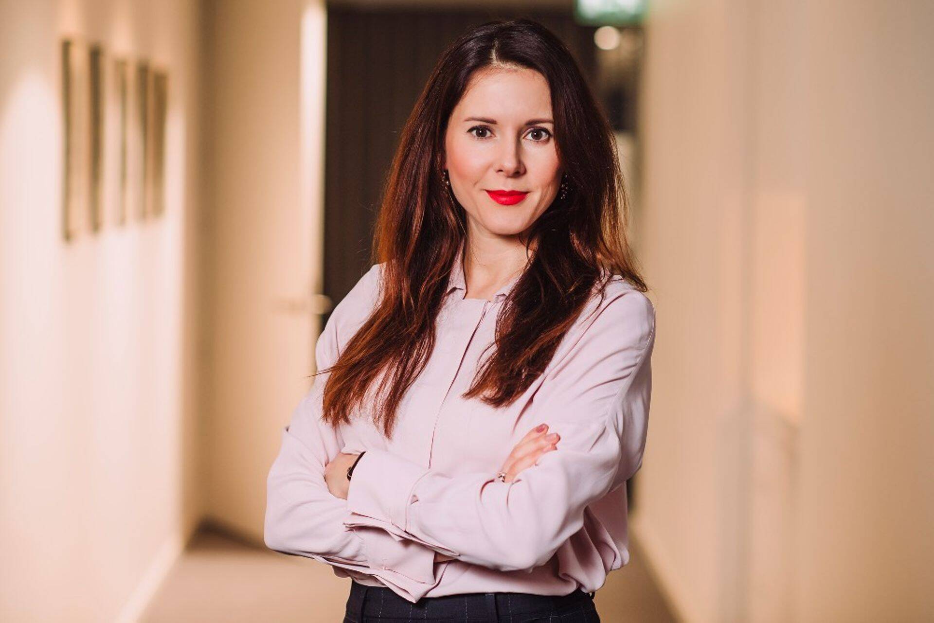 "KPMG poolt Suurbritannias läbi viidud uuringu kohaselt ootab 46% töötajatest, et nende tööandja peab tähtsaks jätkusuutlikku tegevust, ning 20% on tagasi lükanud tööpakkumise, kui tööandja vaade ESG-le ei olnud kooskõlas nende väärtustega," kirjutab SEB jätkusuutlikku panganduse juht Tatjana Vakulenko.