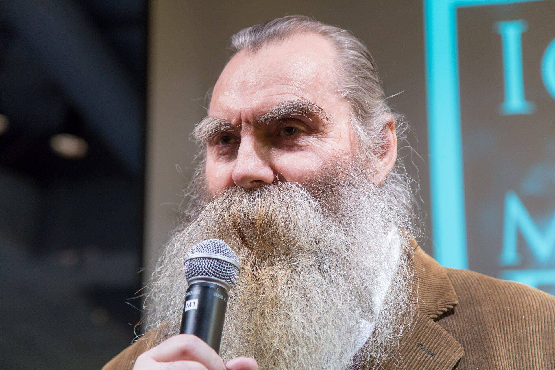 Bonnieri preemia nominentide seas on ka uuriv telelugu Igor Mangist.