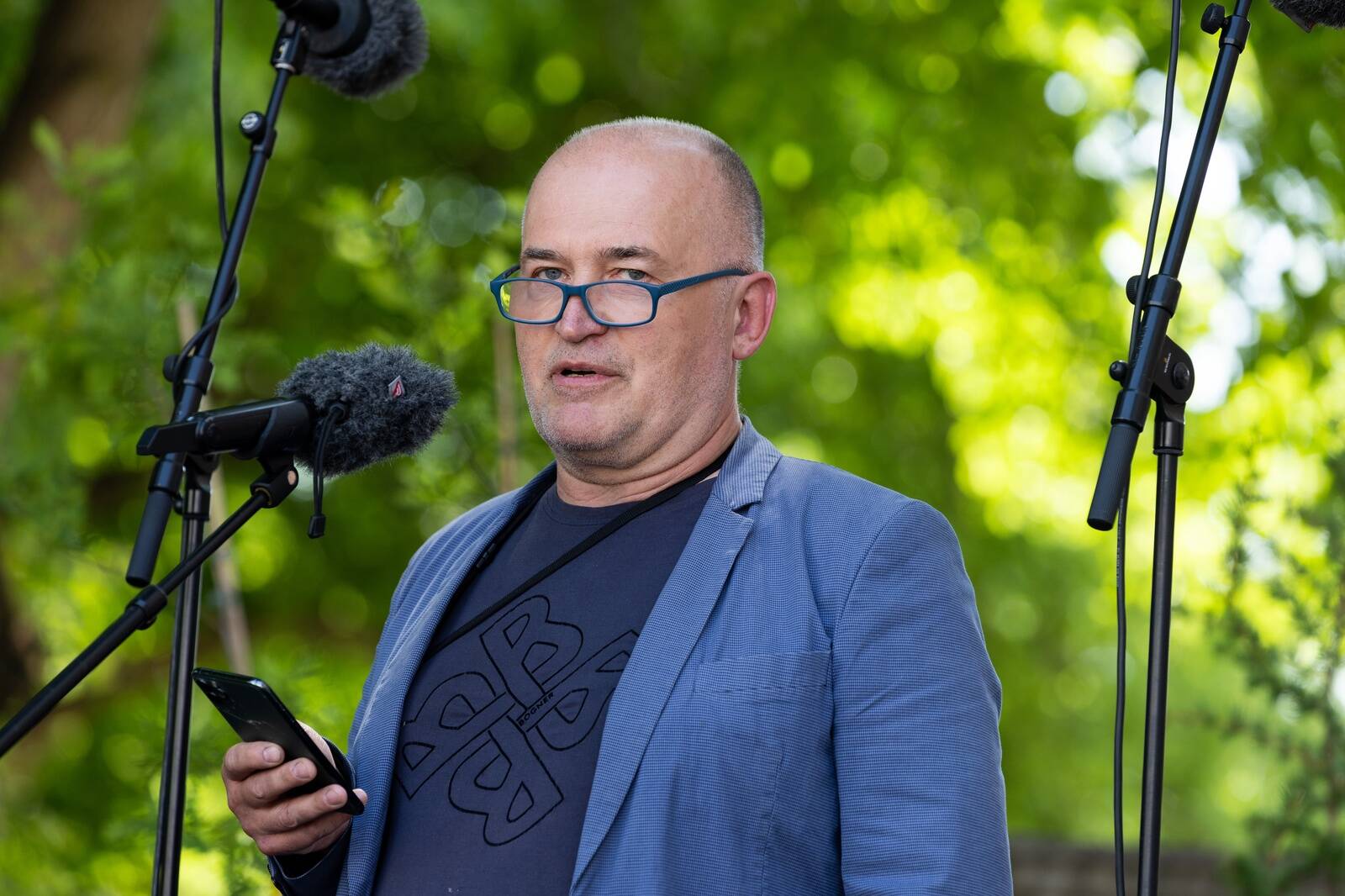 Крупный предприниматель в сфере лесного хозяйства и деревообработки Тармо Тамм входит в правление партии Eesti 200 и является членом Рийгикогу.