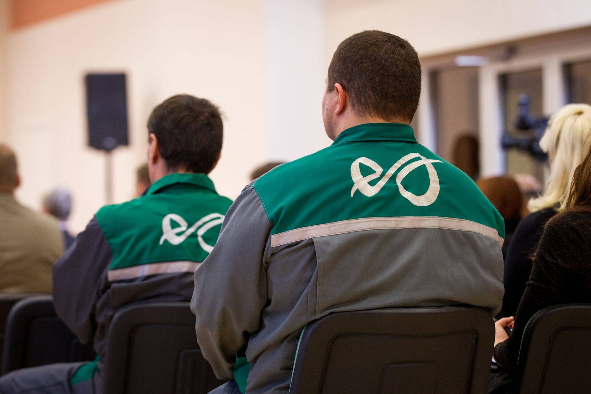 Laupäevane elektrikatkestus Narvas hädaseiskas ka Eesti Energia õlitehase.