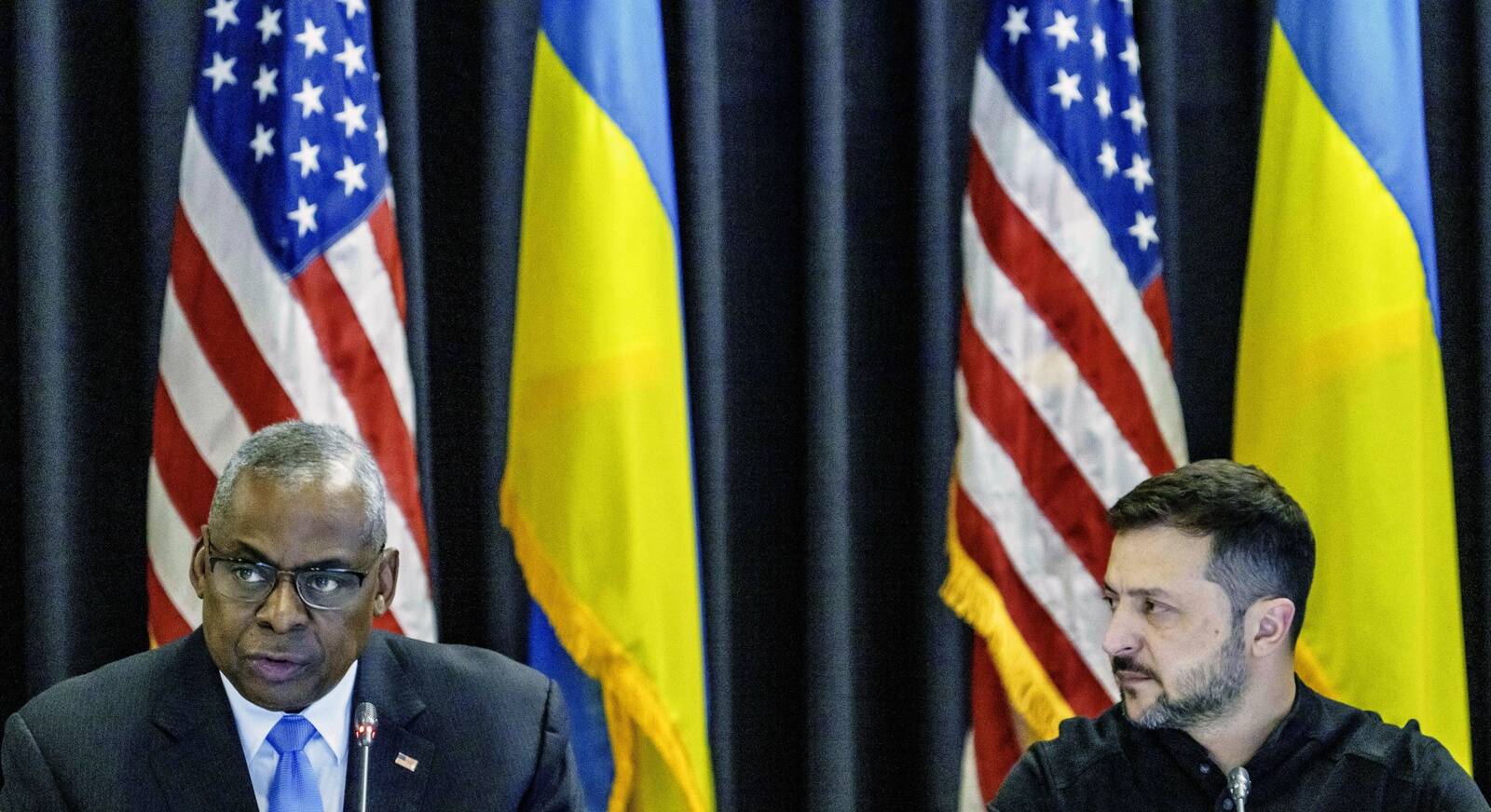 USA kaitseminister Lloyd Austin ja Ukraina president Volodõmõr Zelenskõi reedel toimunud Ramsteini grupi kohtumisel.