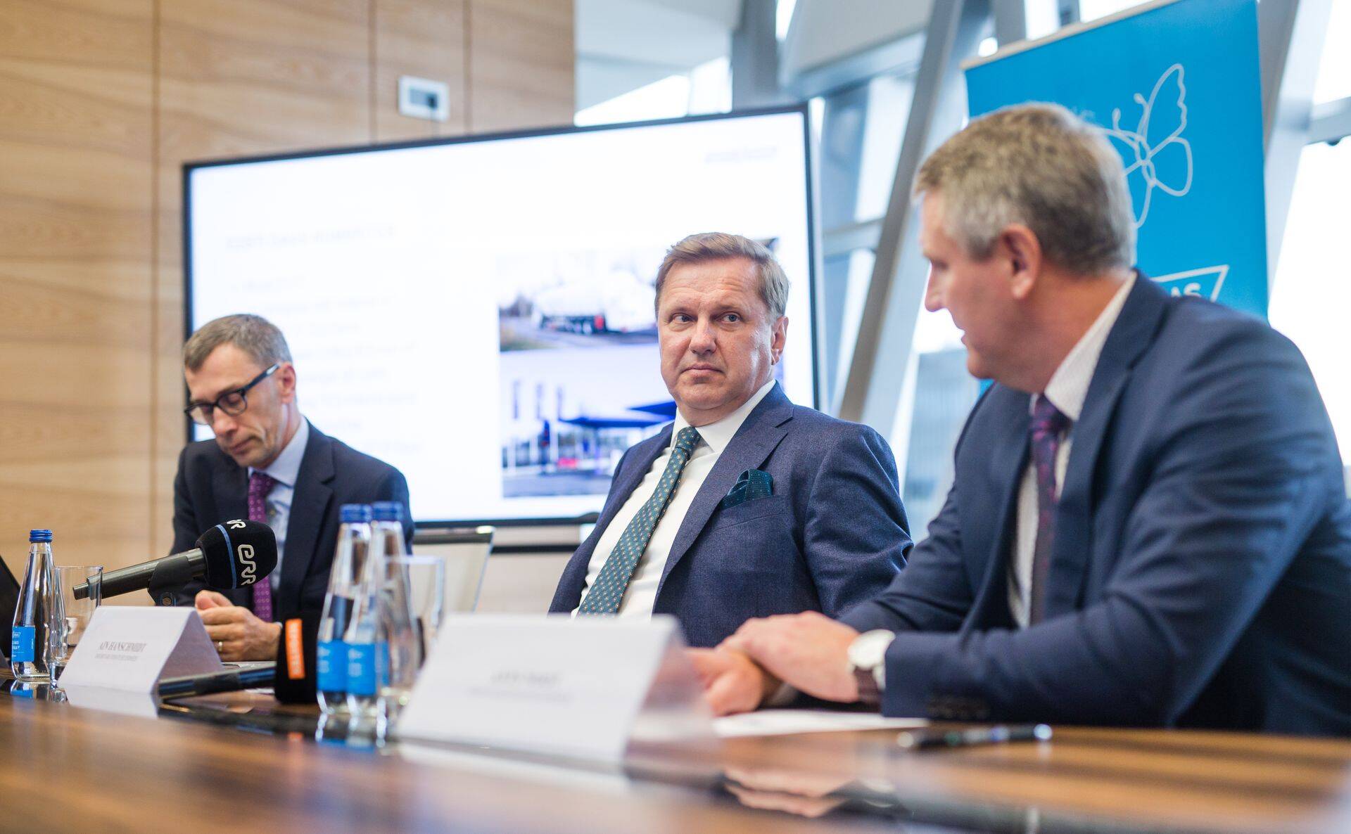 Infortari kontsernis hakkab kompetentsi jagunemine käima nii, et Infortar ostab laeva, Eesti Gaas müüb selle kaudu LNGd ning Tallink hakkab tegelema laeva haldamise ja mehitamisega.