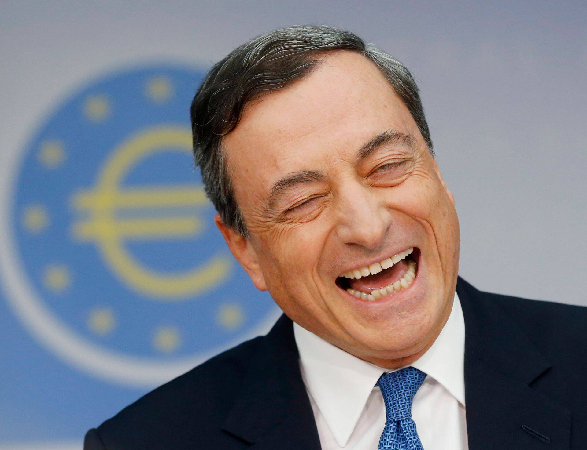 Euroopa Keskpanga juht Mario Draghi põhjendas intressiotsust, et elame püsivalt nõrga majanduskasvu ja kõikehõlmava ebakindluse ajastul.