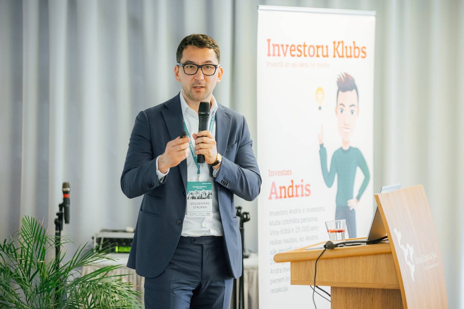 Voldemārs Strupka , Signet Bank investīciju eksperts