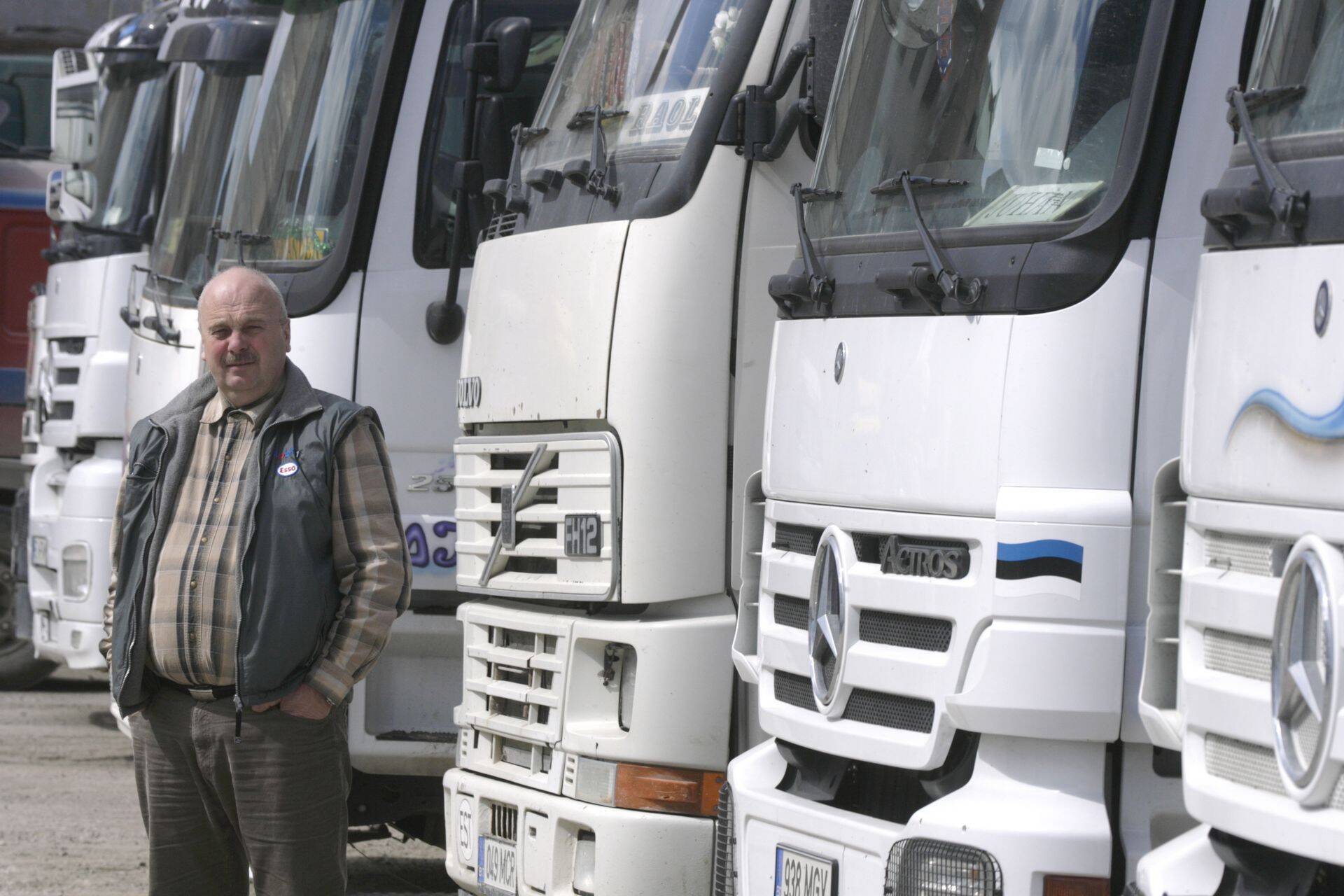 Transpordifirma Lajos omanik ja Riigikogu liige Einar Vallbaum müüs oma osaluse kolimisfirmas KLG