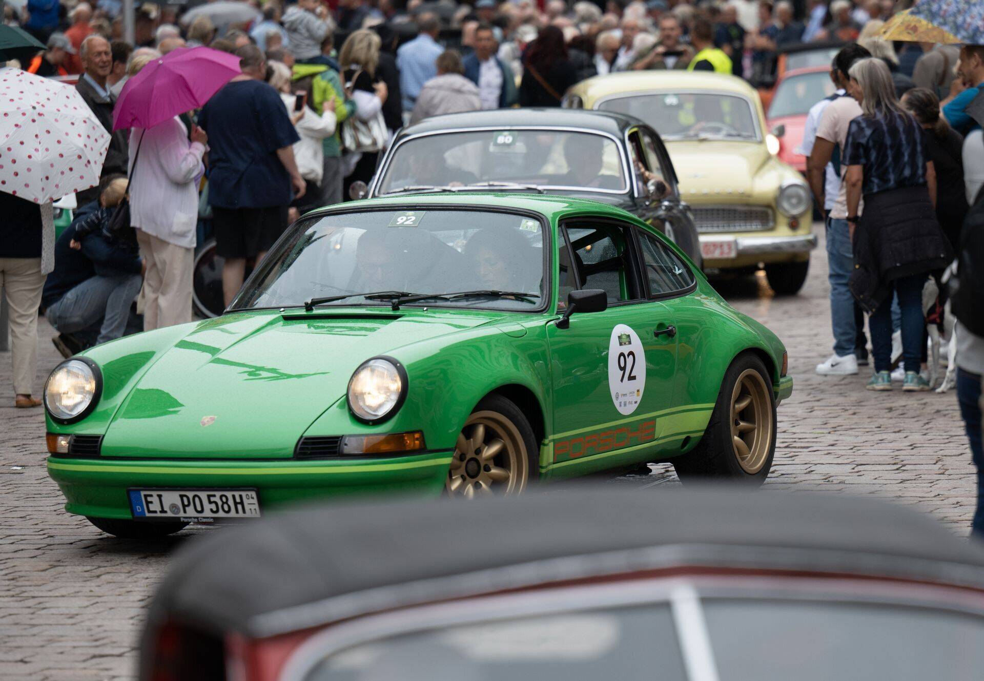 Вместо IPO Porsche, правильнее было бы обратить внимание на материнскую компанию и семейную фирму, которым принадлежит Porsche.
