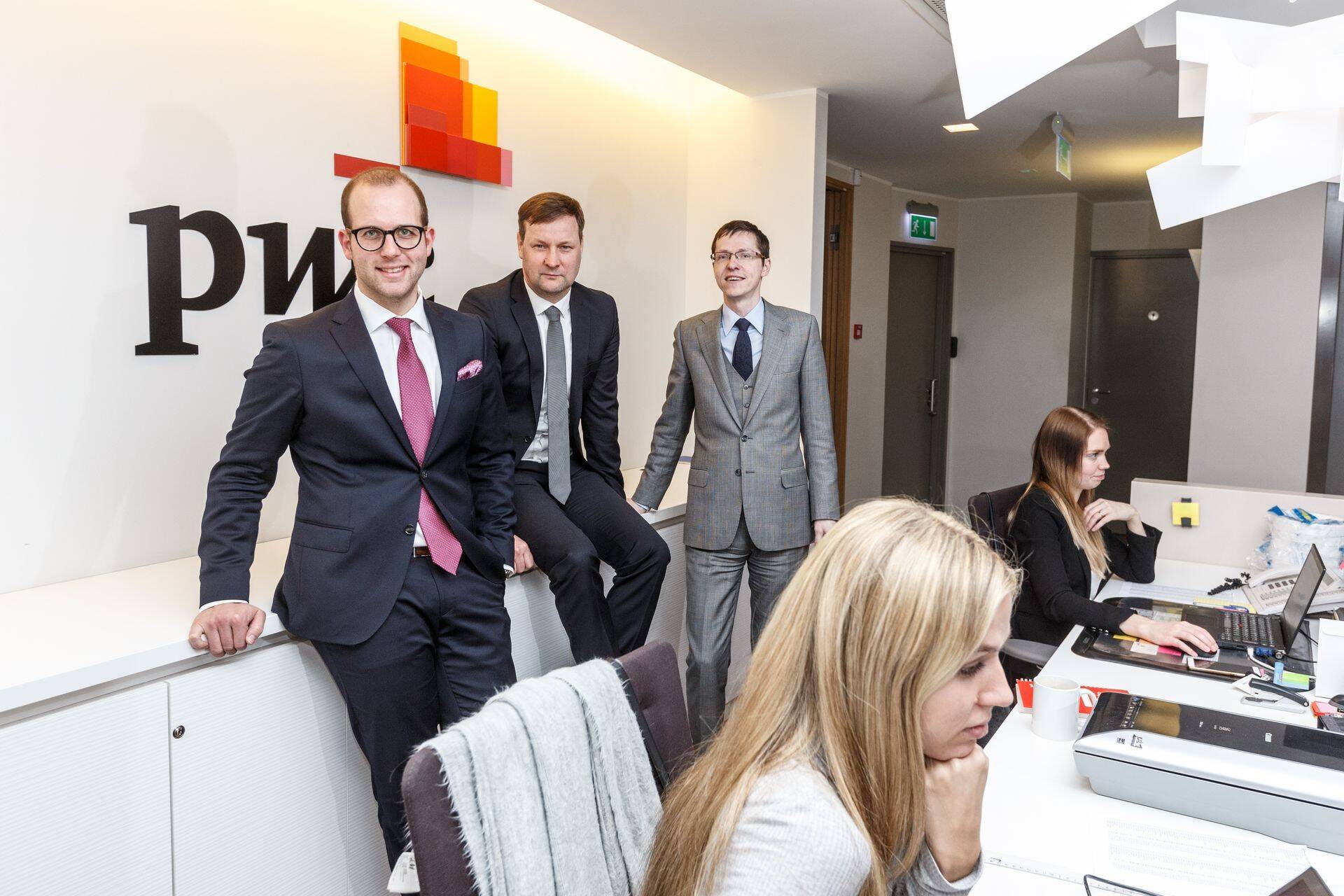 “Võin öelda, et meie veregrupp on täiesti sama,” ütles PwC Legal Balticsi juht Karl J. Paadam (vasakul) tulevaste partnerite Indrek Leppiku ja Priit Läti kohta.