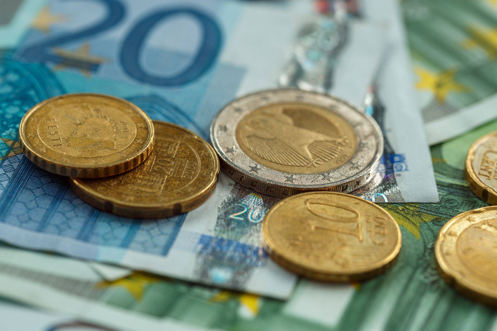 В мае наибольший вклад в годовой уровень инфляции в еврозоне внесли продукты питания, алкоголь и табак. Фото иллюстративное.
