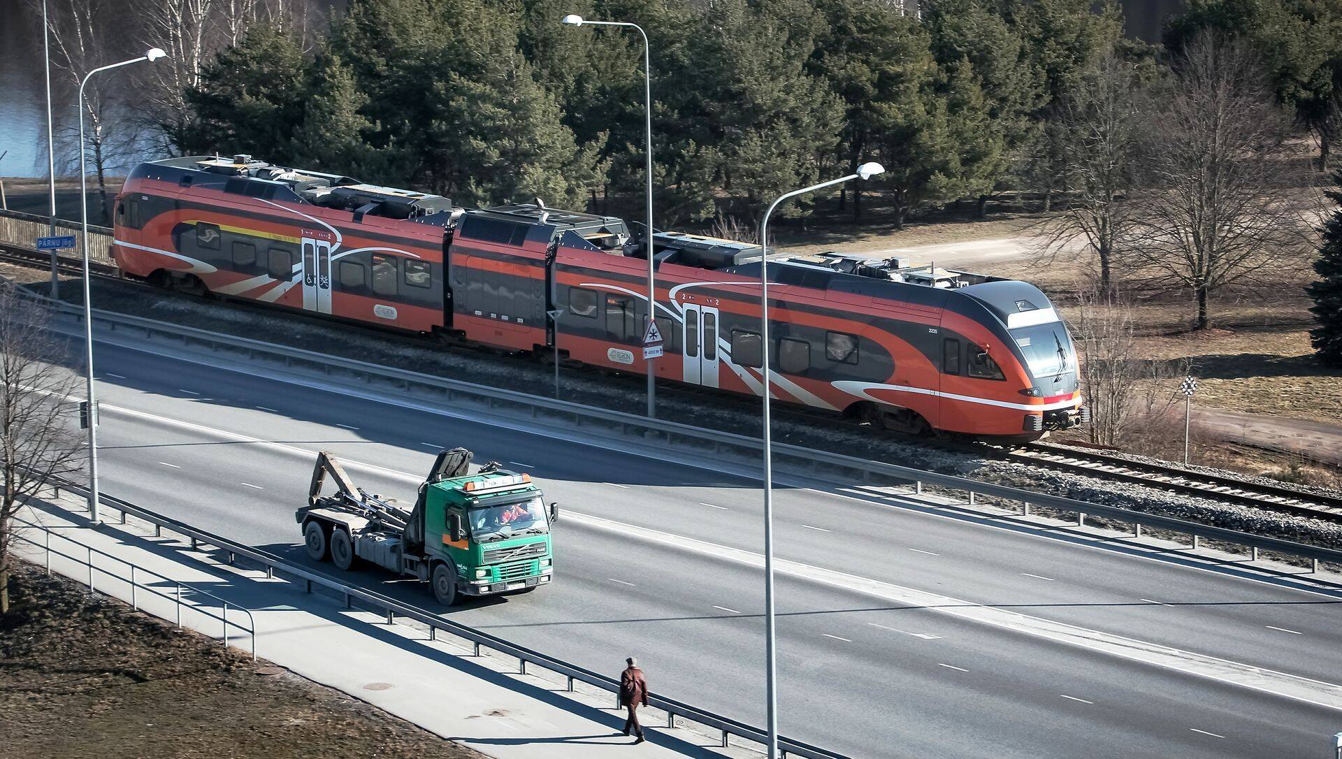 Ristumised, praeguste teede uuendused, kõik see lisas omajagu Rail Balticu eelarvesse