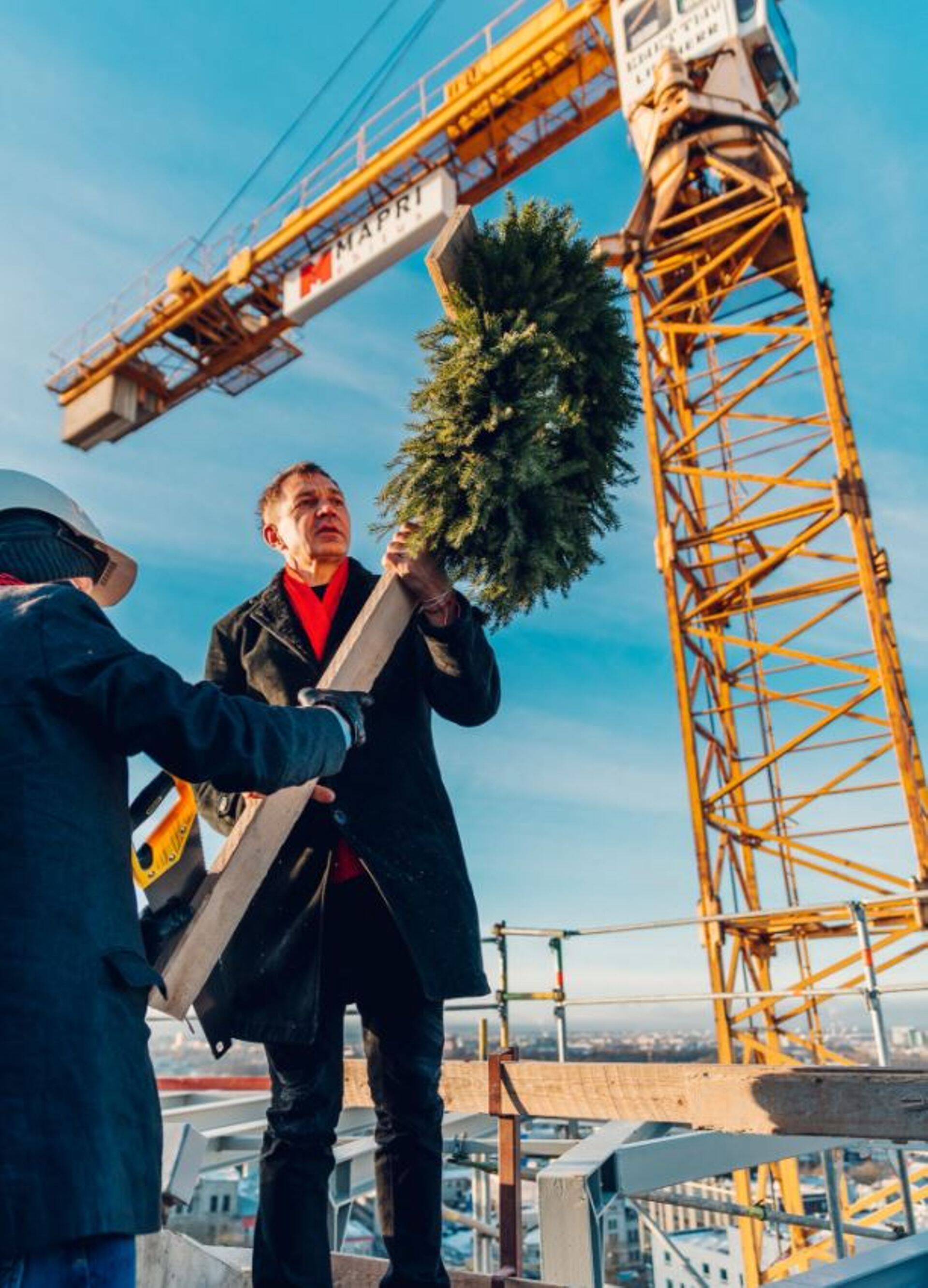 Urmas Sõõrumaa Skyline sarikapärjaga