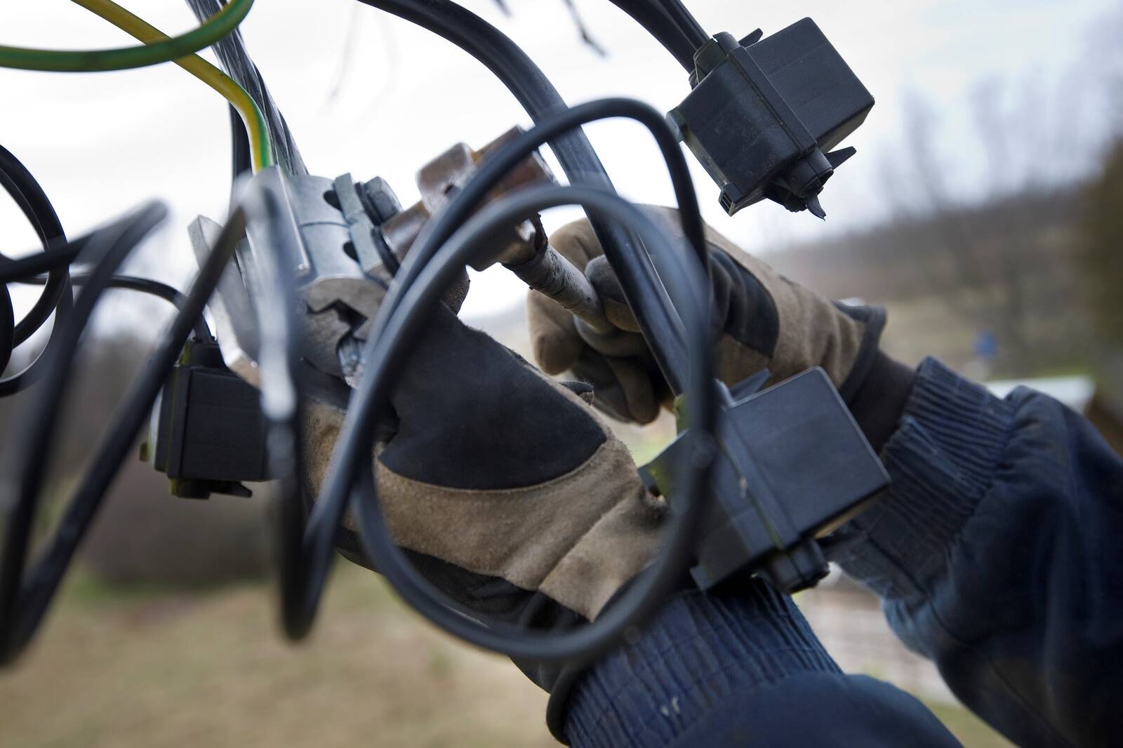 Elektrik tööl.