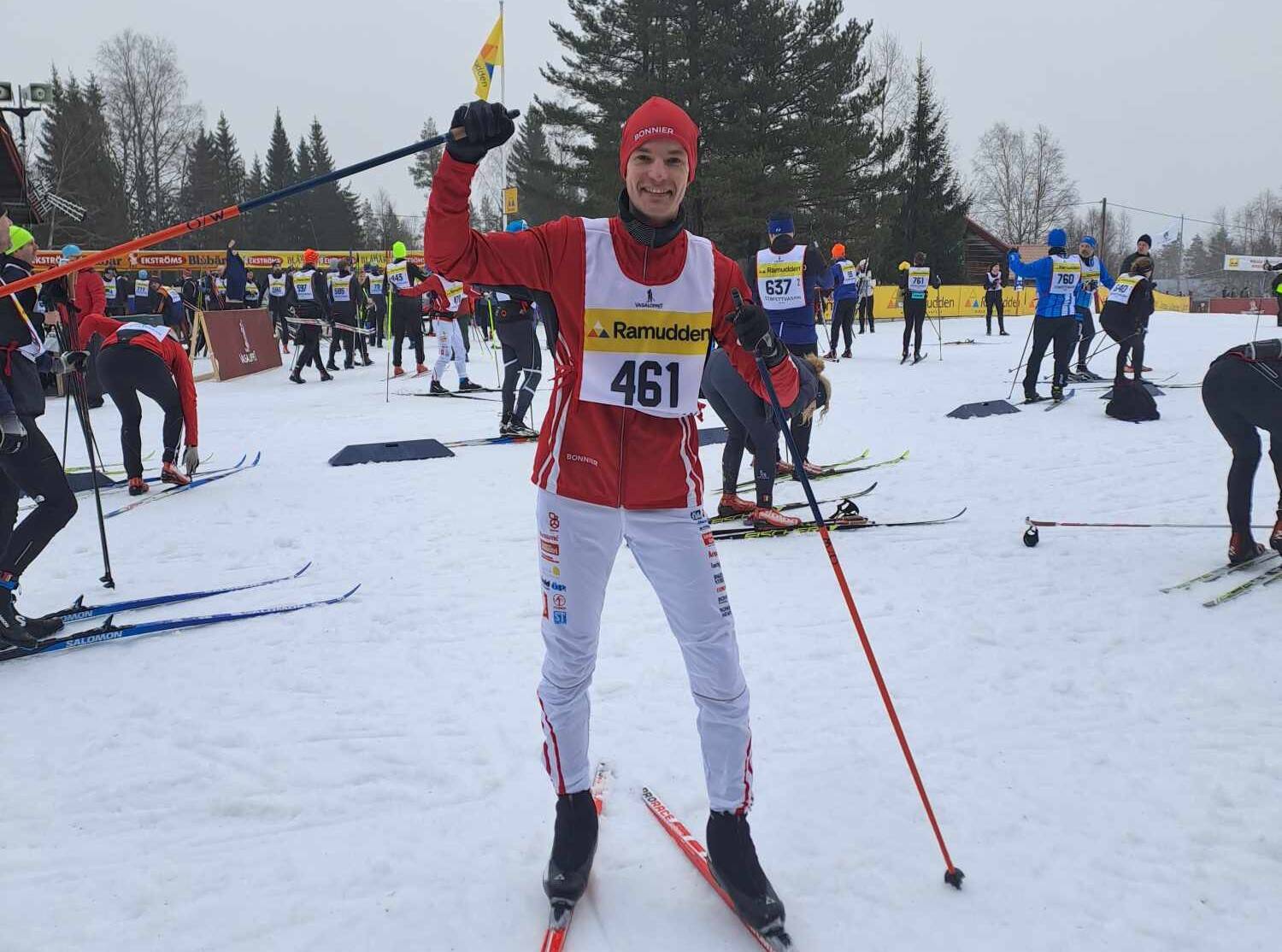 Esimest etappi sõitnud Äripäeva turunduslahenduste müügi projektijuht Rivo Habakuk pidi ärkama kell kolm öösel. Pildil Rivo finišis pärast 24 km läbimist.
