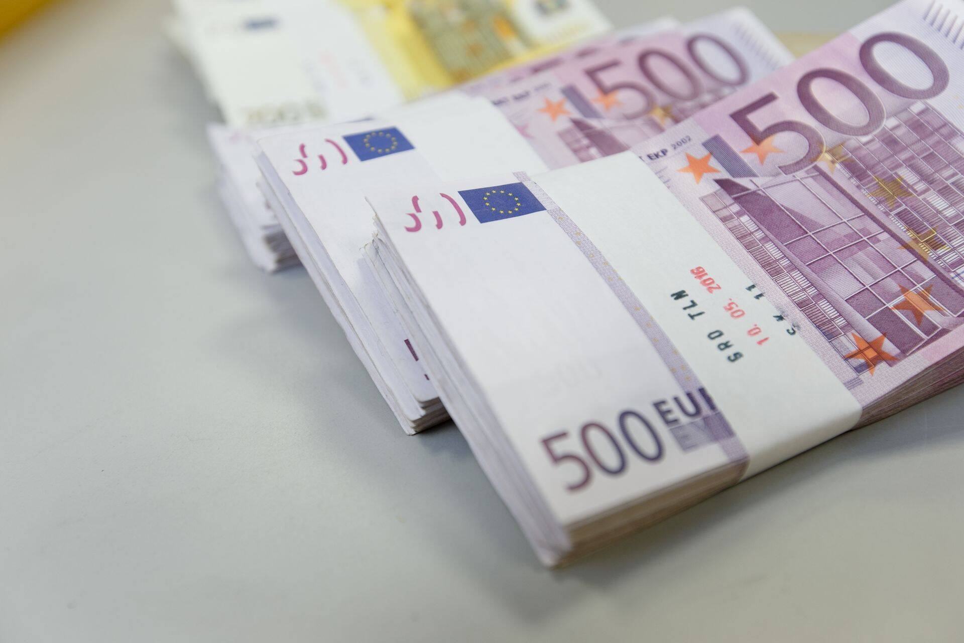 Võltsitud eurode arv Eestis kasvas