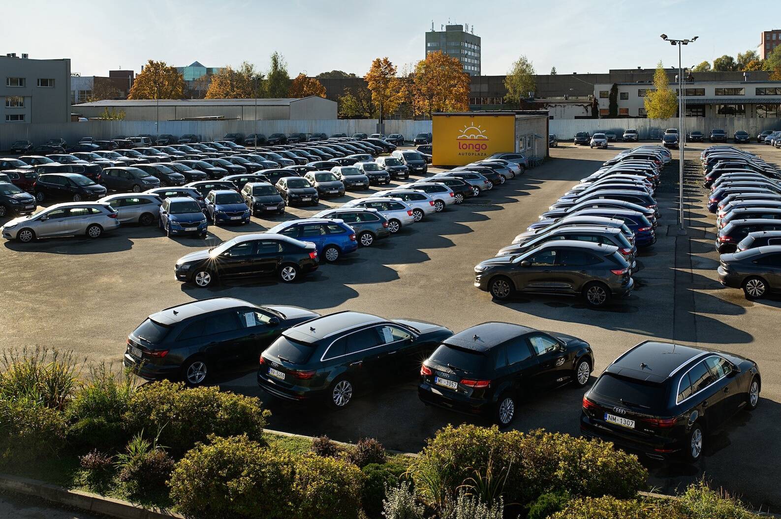 Longo Groupi kõik müüdavad autod on kontrollitud ajaloo, tõestatud läbisõiduga ning täielikult hooldatud.