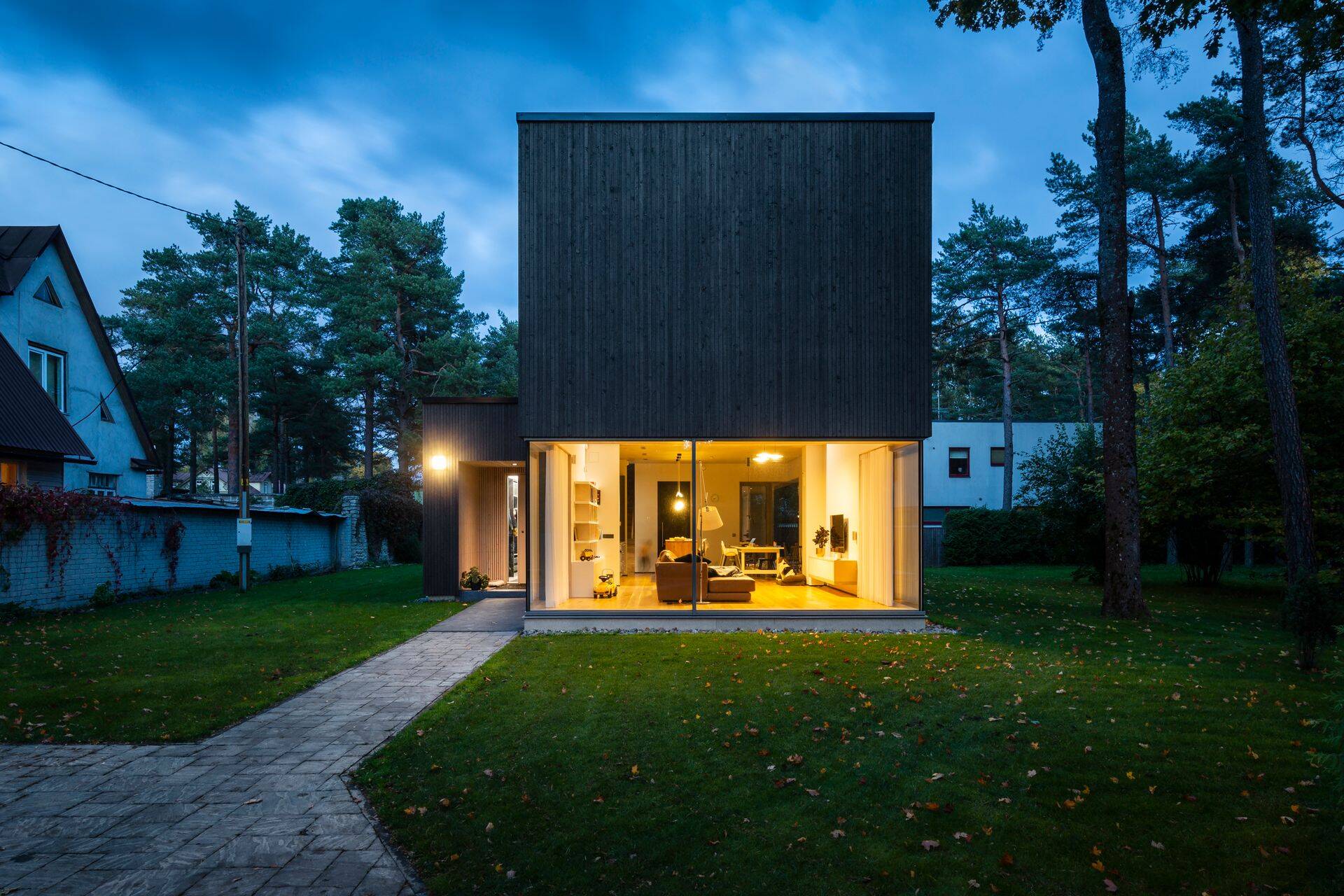 Eramu Nõmmel. Arhitekt: Andres Põime.