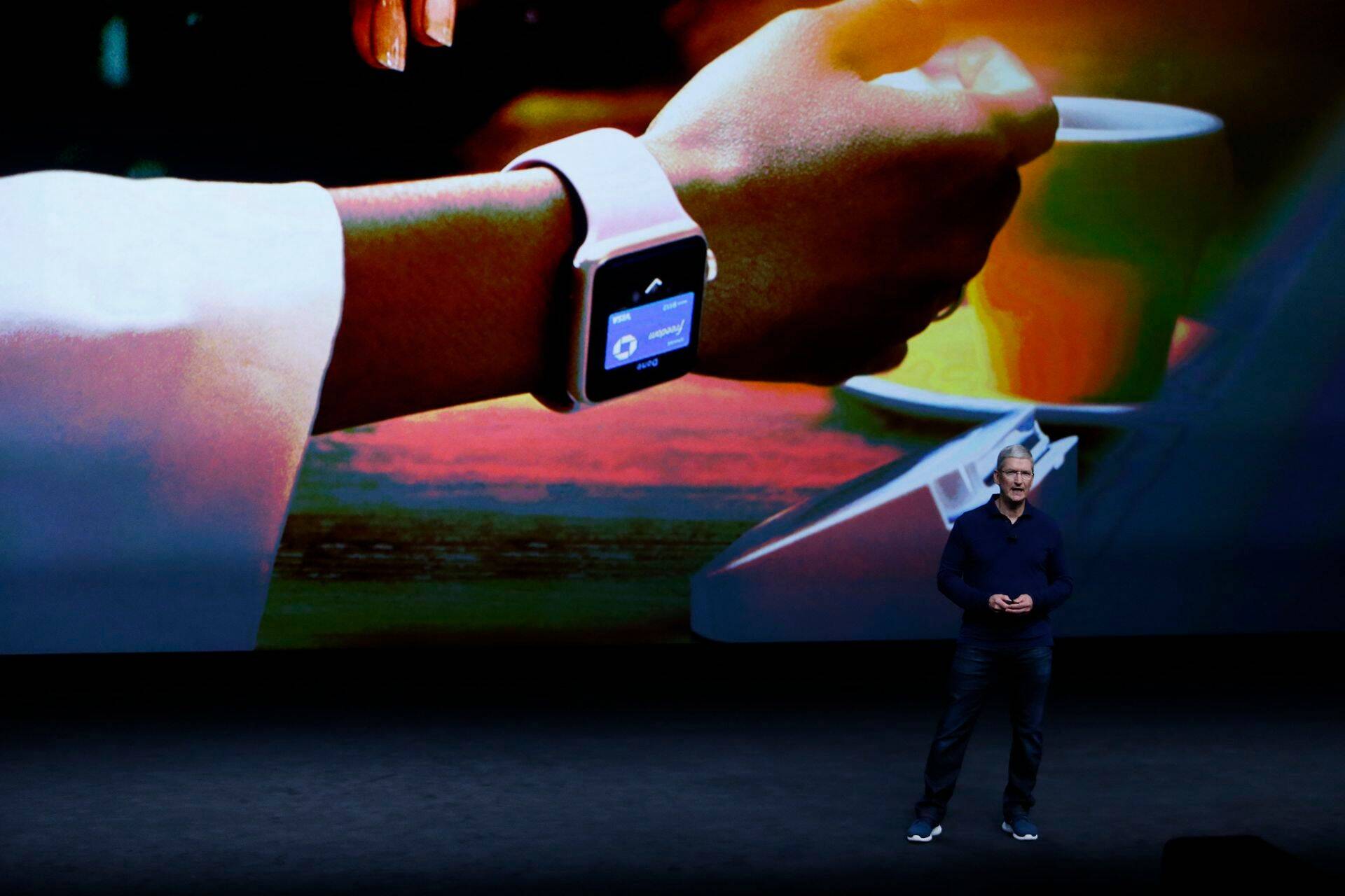 Apple'i tegevjuht Tim Cook (pildil) ütles, et ettevõttel läheb Hiinas väga hästi.