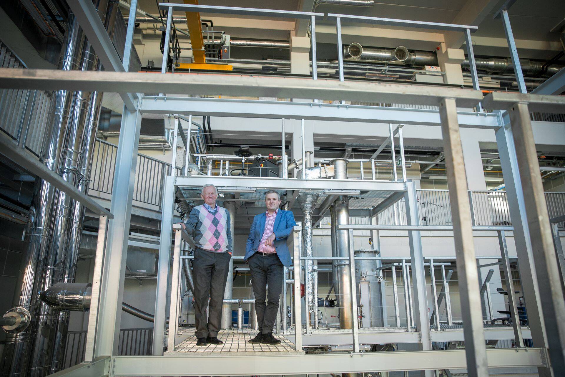 Eestisse tuumajaama rajada sooviva Fermi Energia juht Kalev Kallemets (paremal) rääkis tänases hommikuprogrammis, kui paljulubavaks ta peab vesinikutehnoloogia kasutust nii Eestis kui Euroopas.