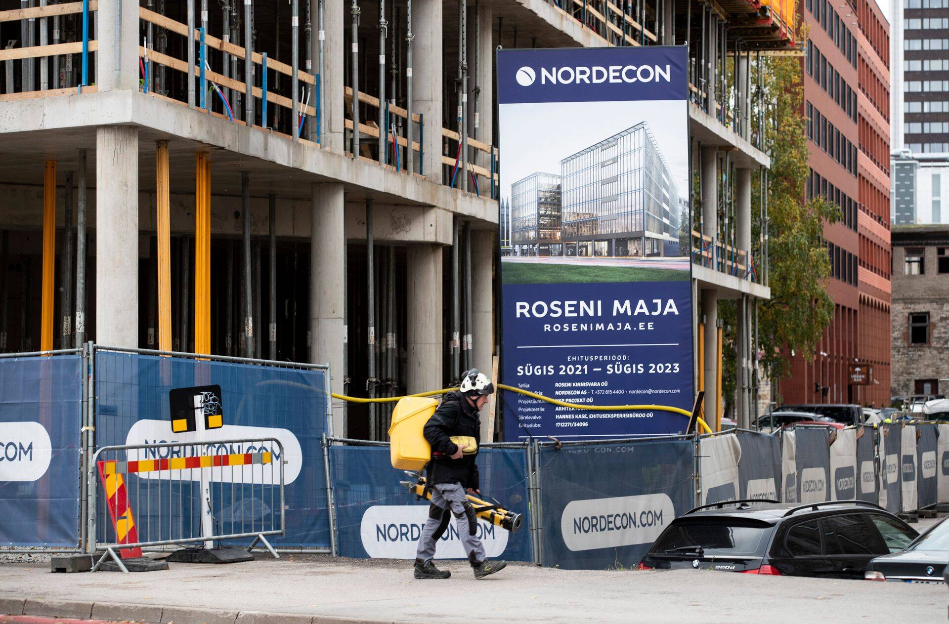 Roseni maja ehitusplats.