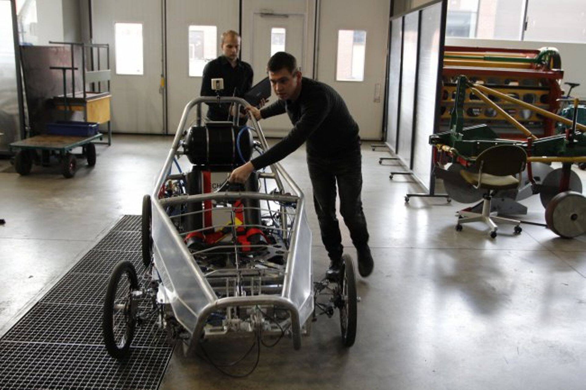 Maaülikooli tudengite pneumobiilid võidutsesid Ungaris