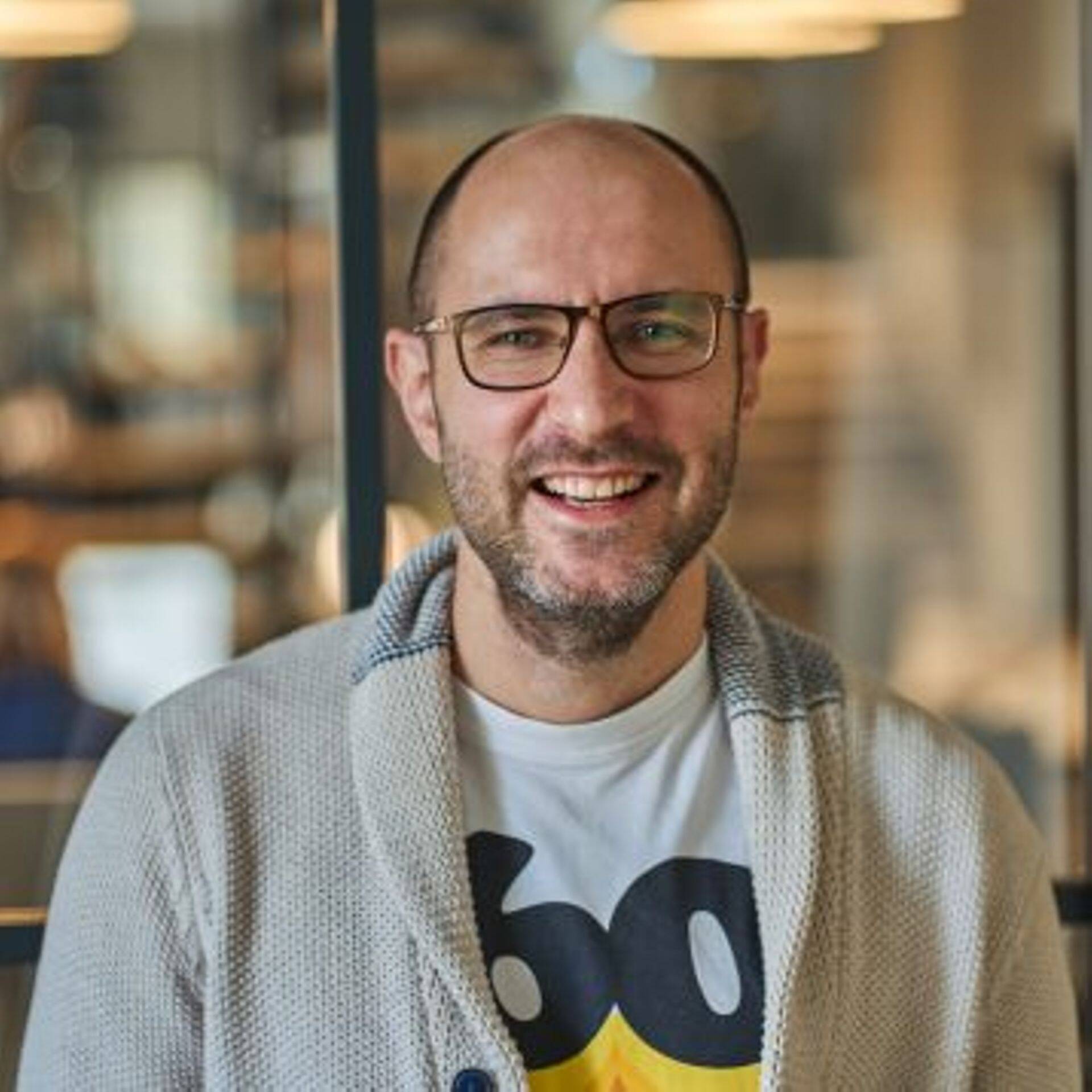 Seva Krutsko: "Paljud turundajad on püüdnud aru saada, kust see „otsene“ ja „orgaaniline“ liiklus tegelikult pärit on. Agentuurid arendavad nüüd tehisintellekti abil oma tööriistu, et seda rohkem valgustada."