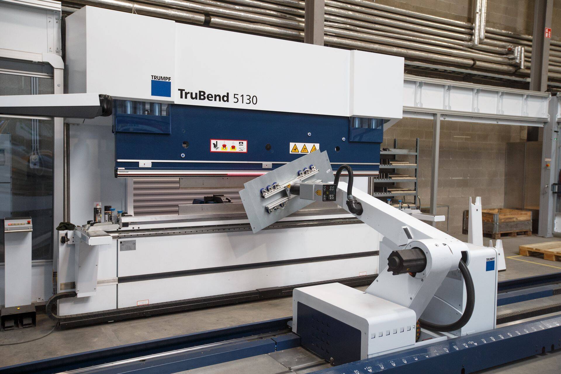 Metallitööstuses Favor on kasutusel kaks tööstusrobotit. Peagi plaanib ettevõte kolida ka suuremale pinnale.