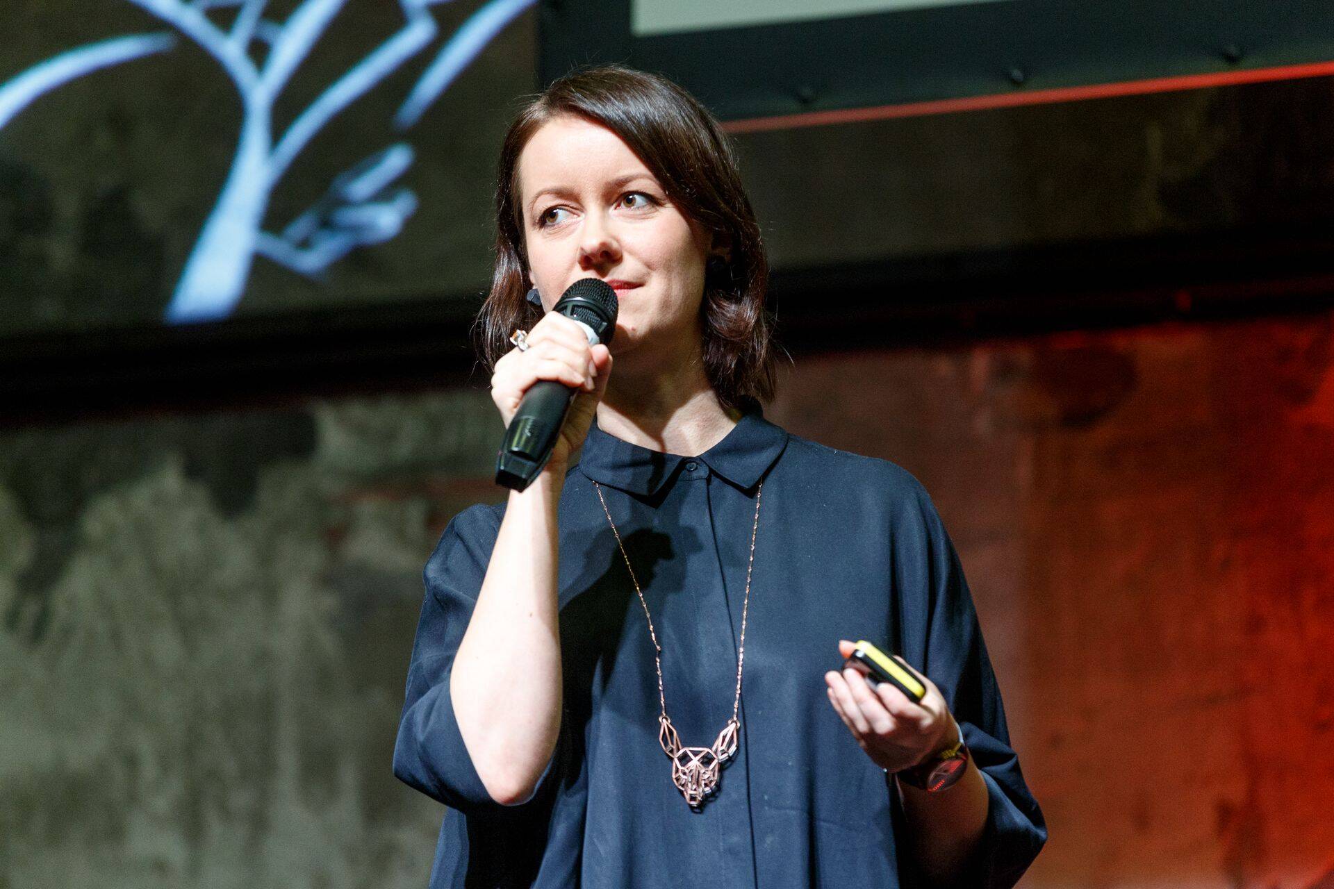 "Olukorras kus volikogu esinaine nimetab meid "väljapressijateks" ei ole võimalik edasi töötada," märkis Helen Sildna.