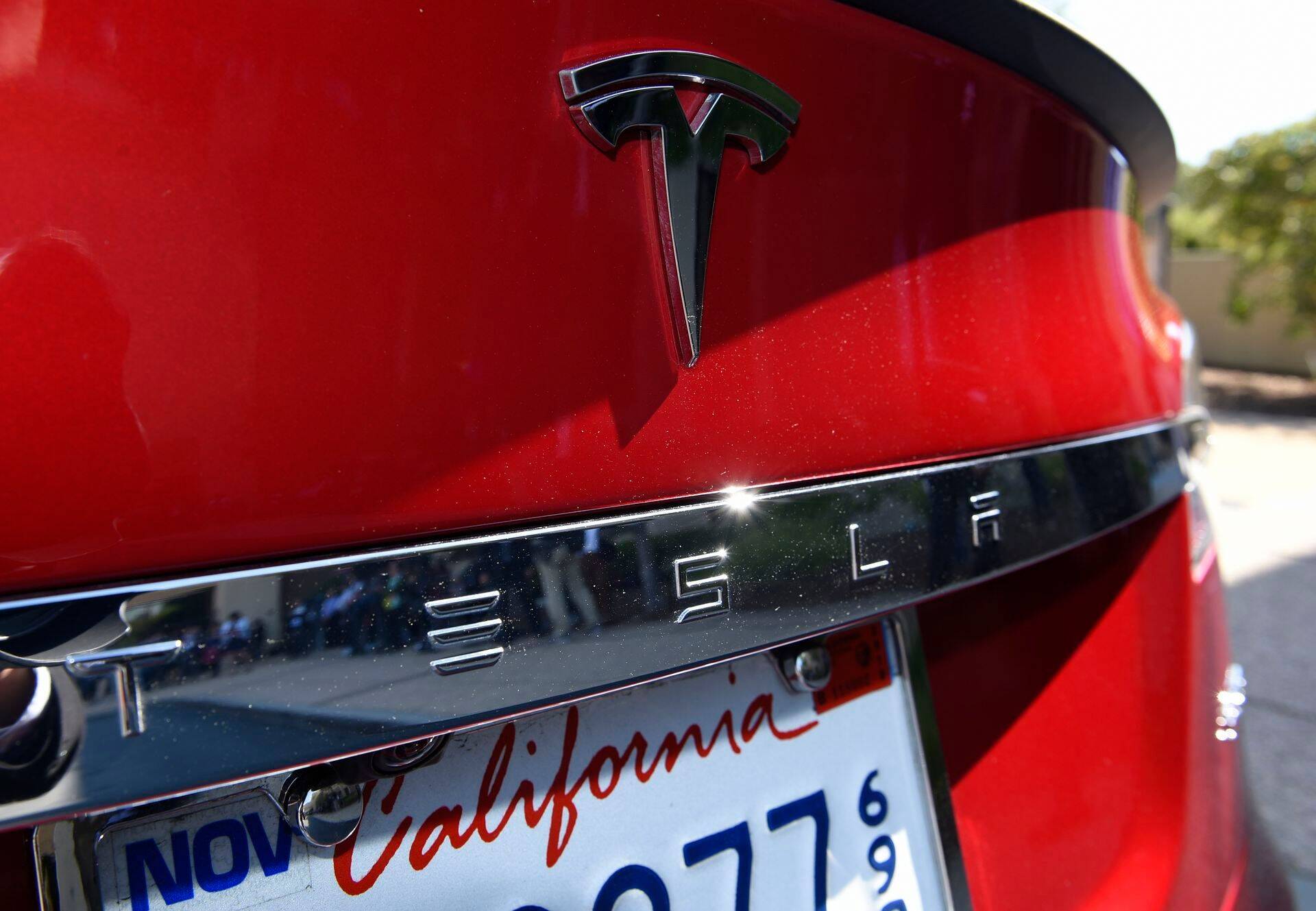Tesla on üks neist ettevõtetest, mis võib kasu lõigata rohelise energia võidukäigust.