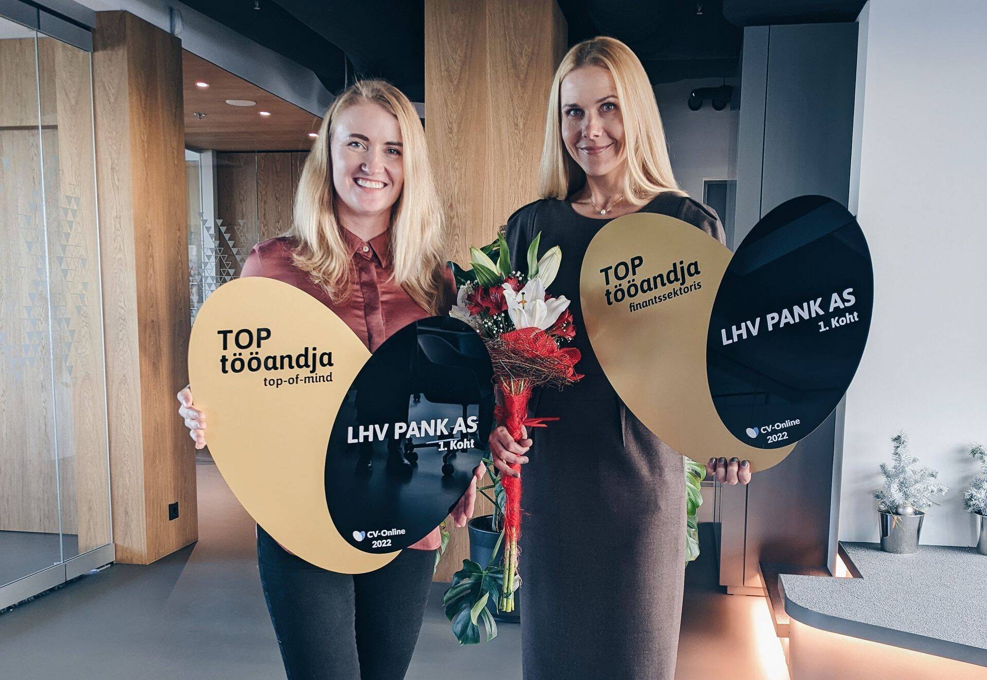 LHV Panga personalijuht Liisa Põldma (vasakul) leiab, et selleks, et olla hea tööandja, peab eelkõige olema parim võimalik töökeskkond.