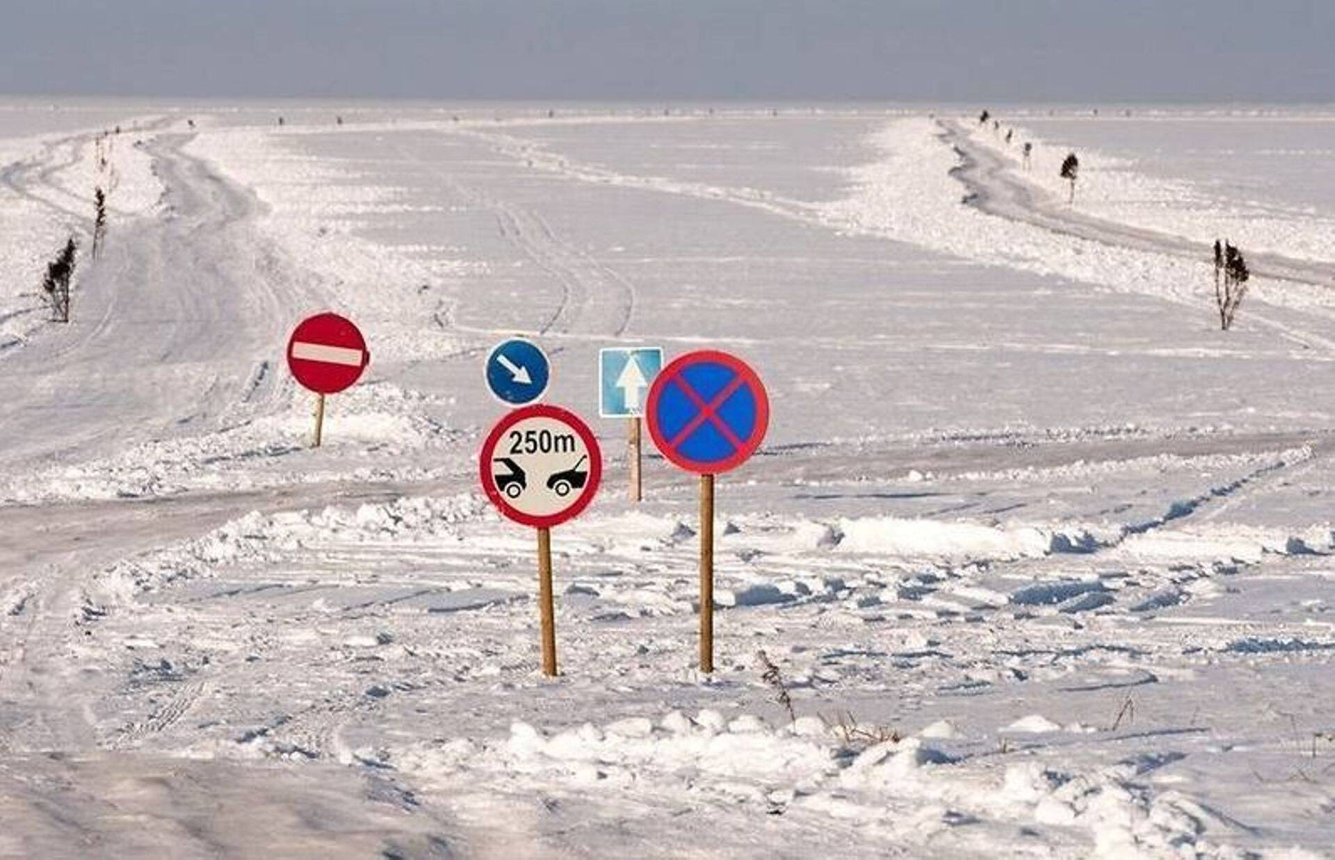 Jäätee mandri ja Hiiumaa vahel.